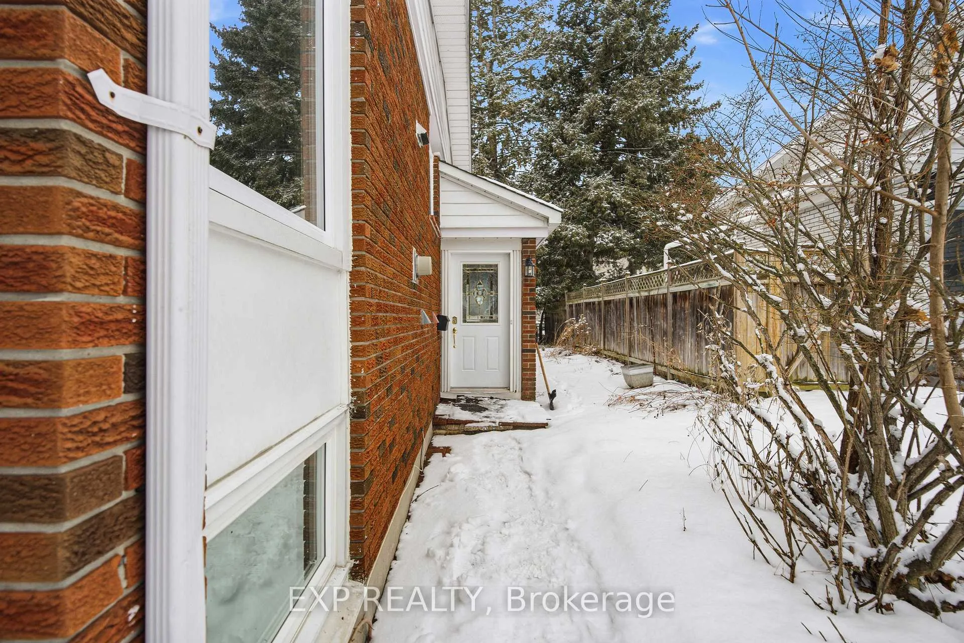 Photo 2 of 46 Charkay Street, Ottawa, Borden Farm/Stewart Farm/Carleton Heights/Parkwood Hills — HOMEH