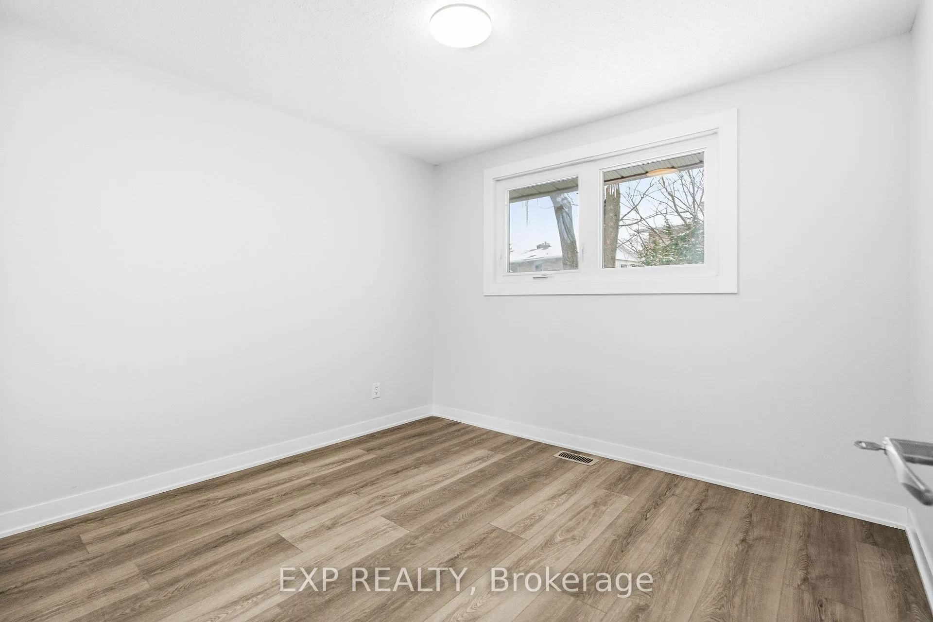 Photo 21 of 46 Charkay Street, Ottawa, Borden Farm/Stewart Farm/Carleton Heights/Parkwood Hills — HOMEH