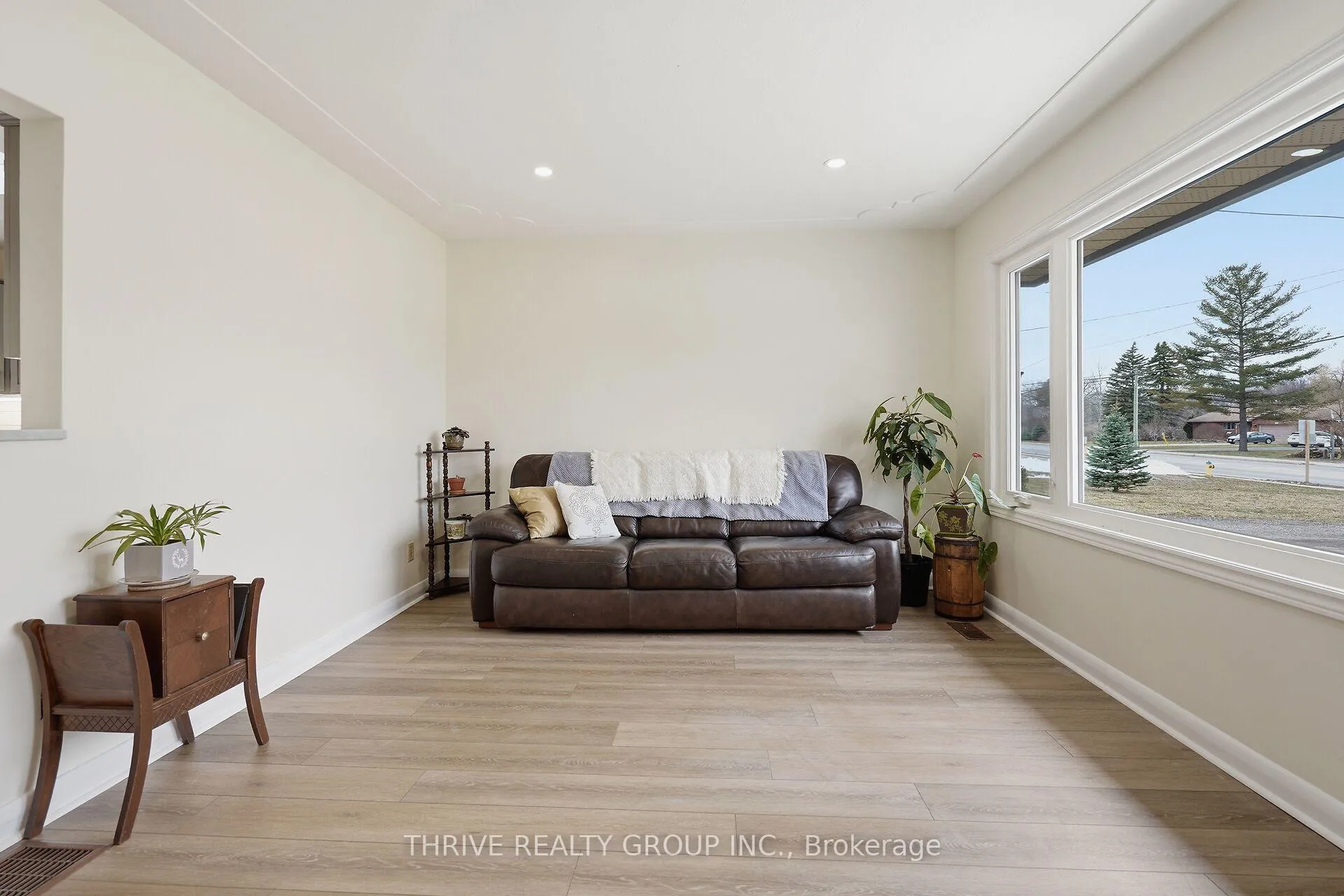 Photo 7 of 506 Metcalfe Street E, Strathroy-Caradoc, SE — HOMEH