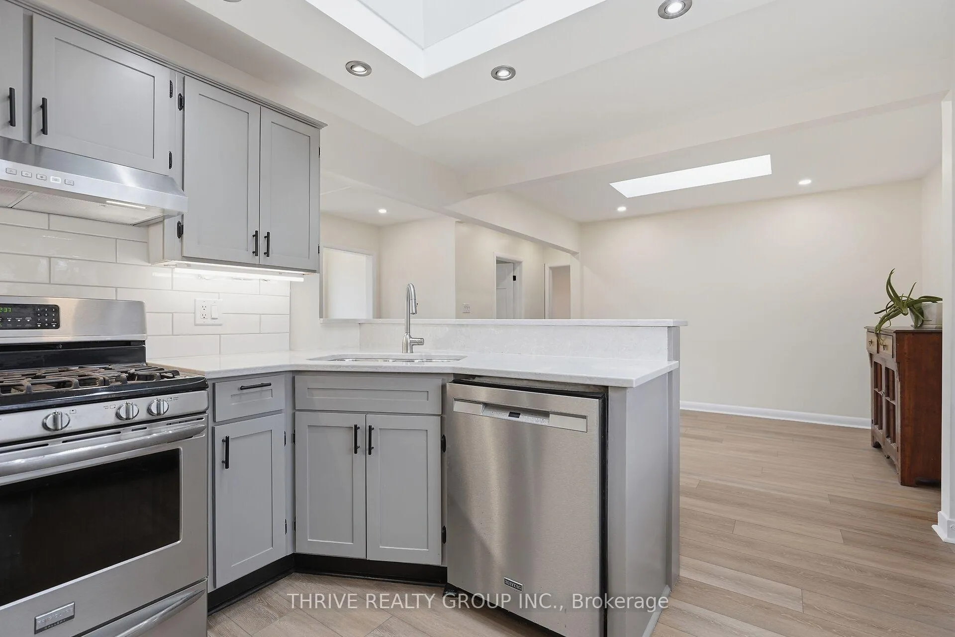 Photo 16 of 506 Metcalfe Street E, Strathroy-Caradoc, SE — HOMEH