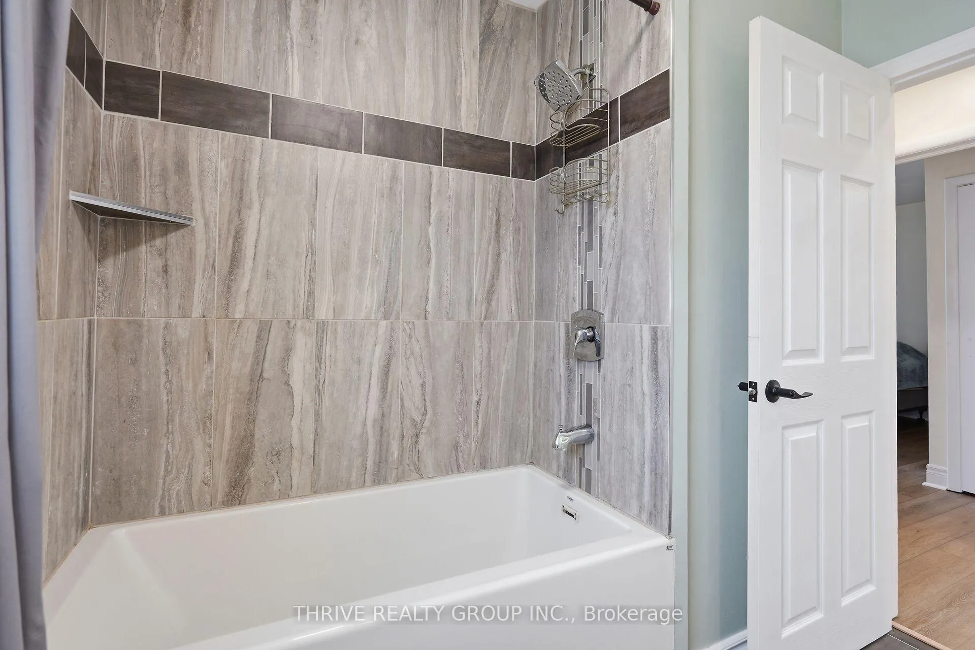 Photo 22 of 506 Metcalfe Street E, Strathroy-Caradoc, SE — HOMEH