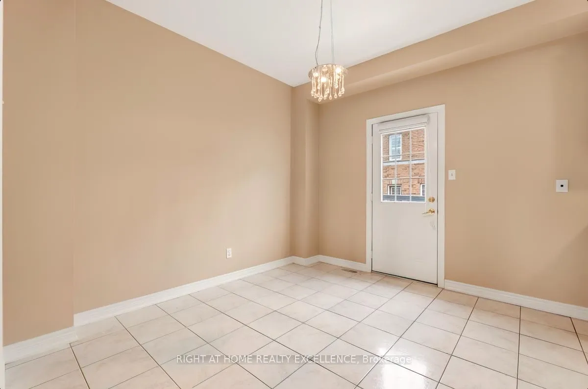 Photo 13 of 33 October Place, Brampton, Bram West — HOMEH