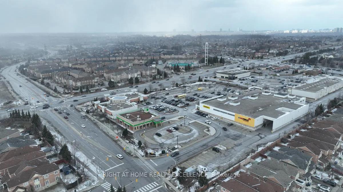 Photo 41 of 33 October Place, Brampton, Bram West — HOMEH