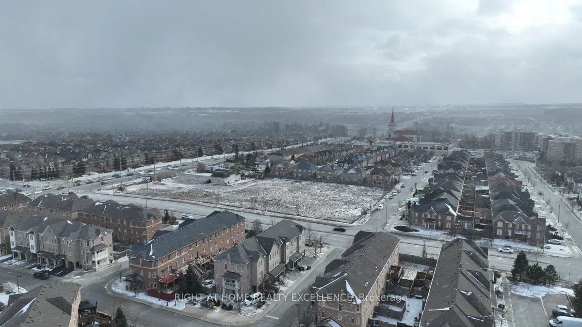 Photo 42 of 33 October Place, Brampton, Bram West — HOMEH