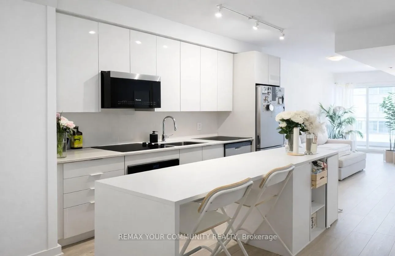Photo 3 of Unit 4004, 2920 Highway 7, Vaughan, Concord — HOMEH