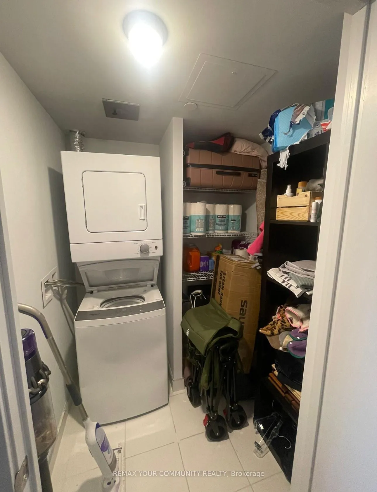 Photo 9 of Unit 4004, 2920 Highway 7, Vaughan, Concord — HOMEH