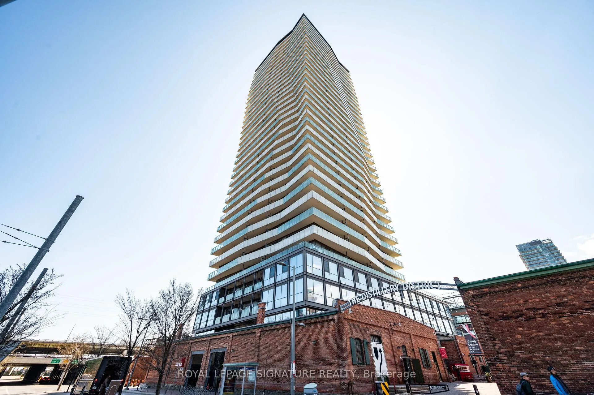Front of Unit 3305, 390 Cherry Street