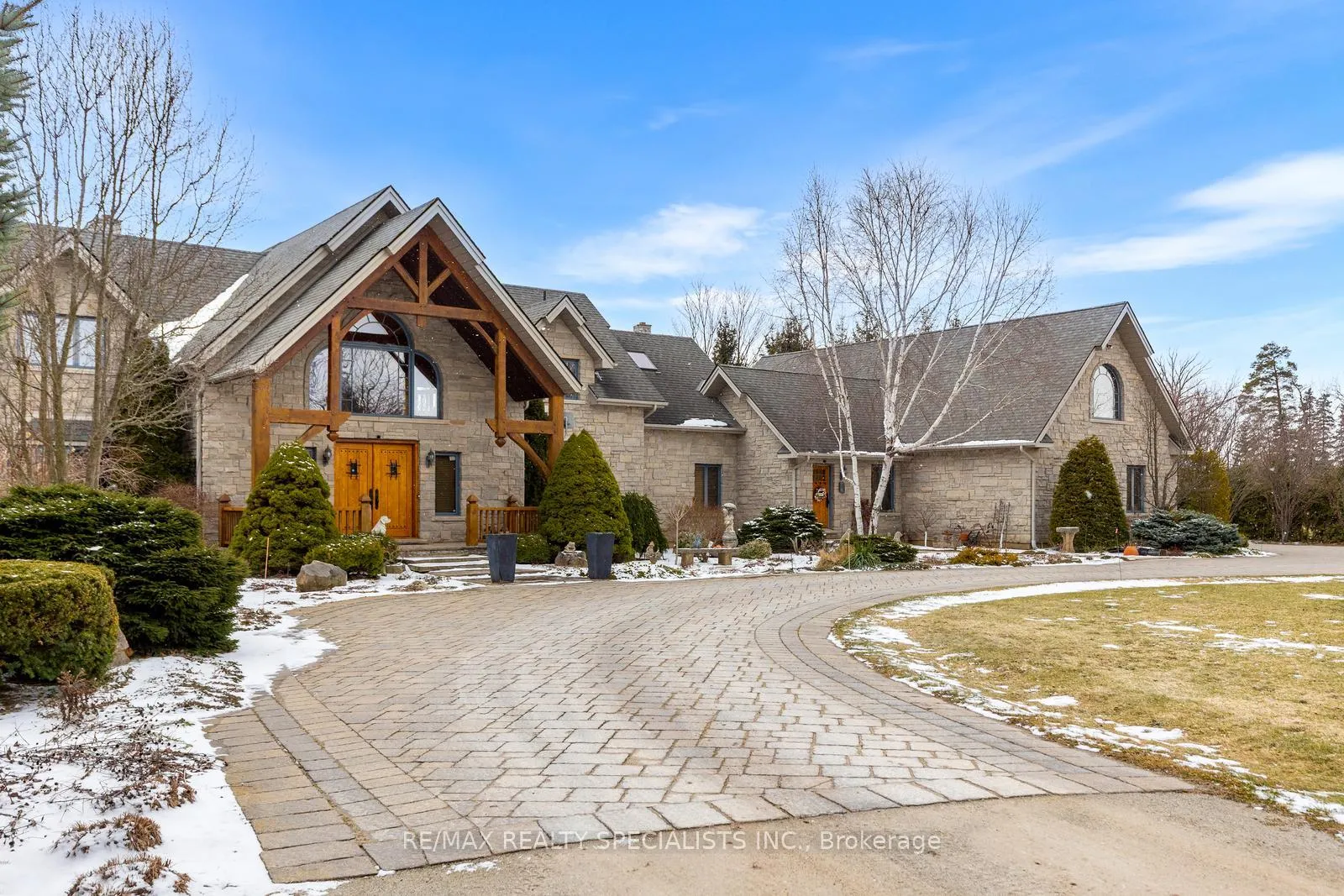 Photo 3 of 5290 Trafalgar Road W, Milton, Rural Trafalgar — HOMEH
