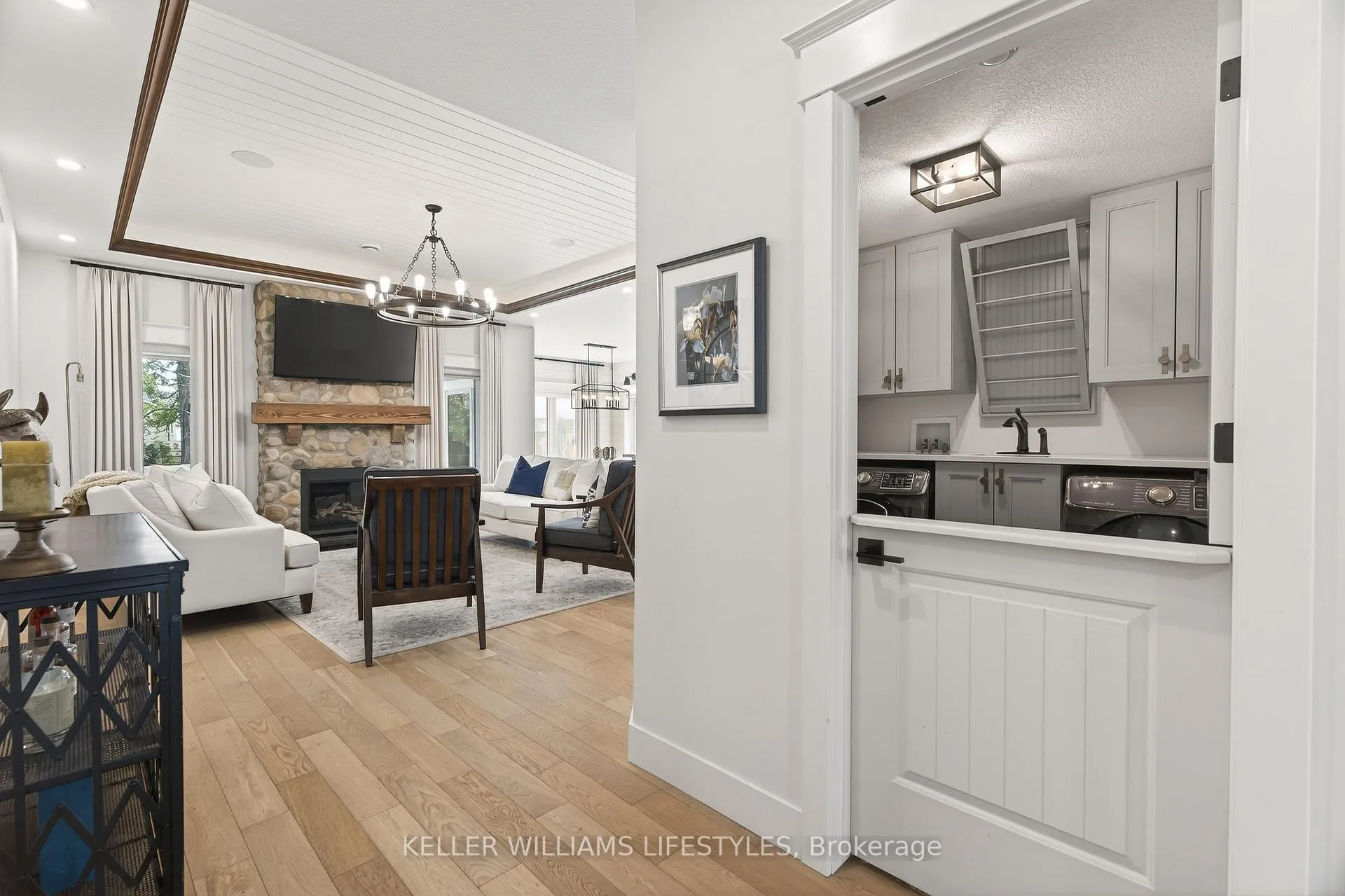 Photo 14 of 22 Delevan Street, Bluewater, Bayfield — HOMEH