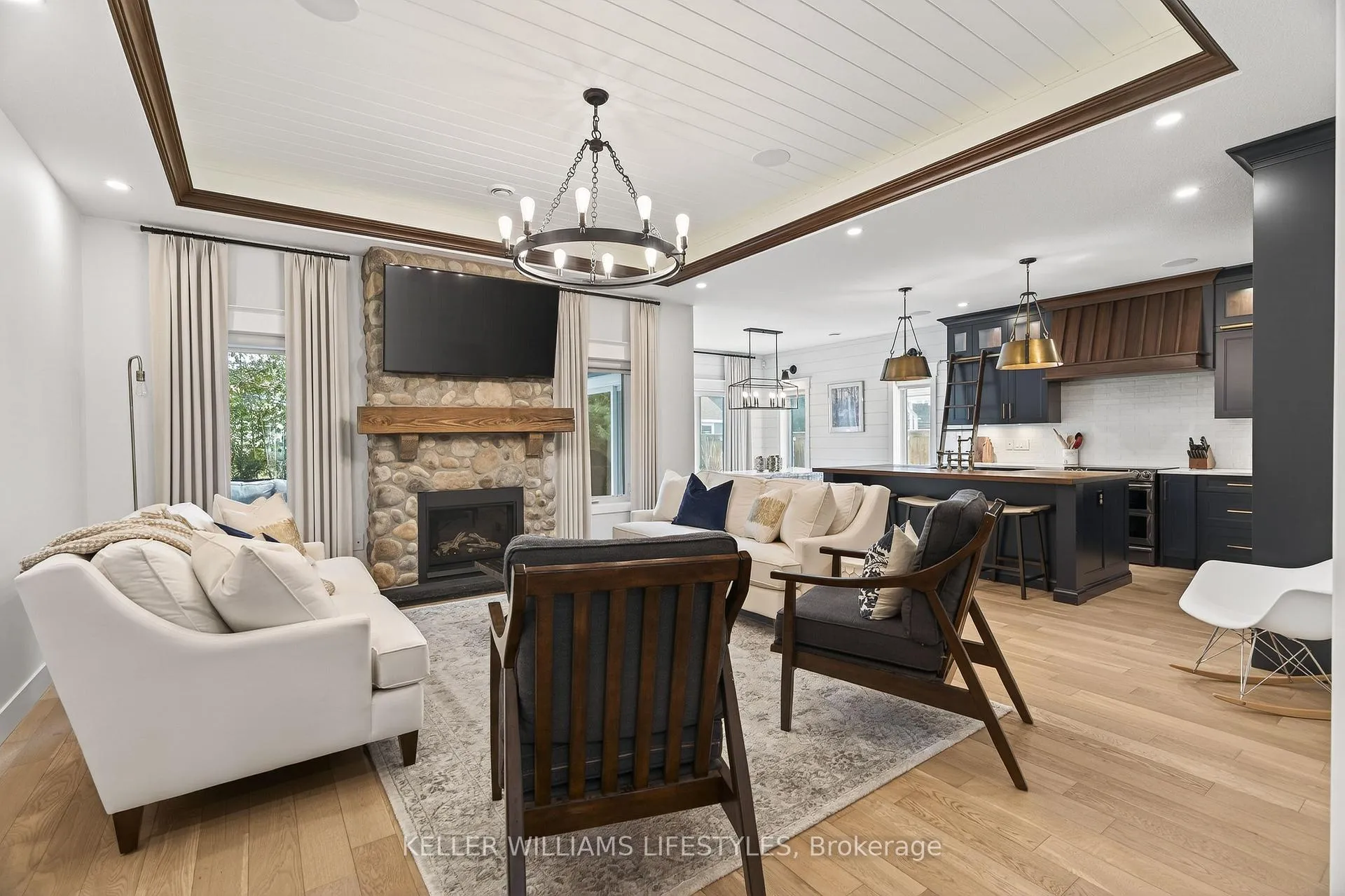 Photo 16 of 22 Delevan Street, Bluewater, Bayfield — HOMEH