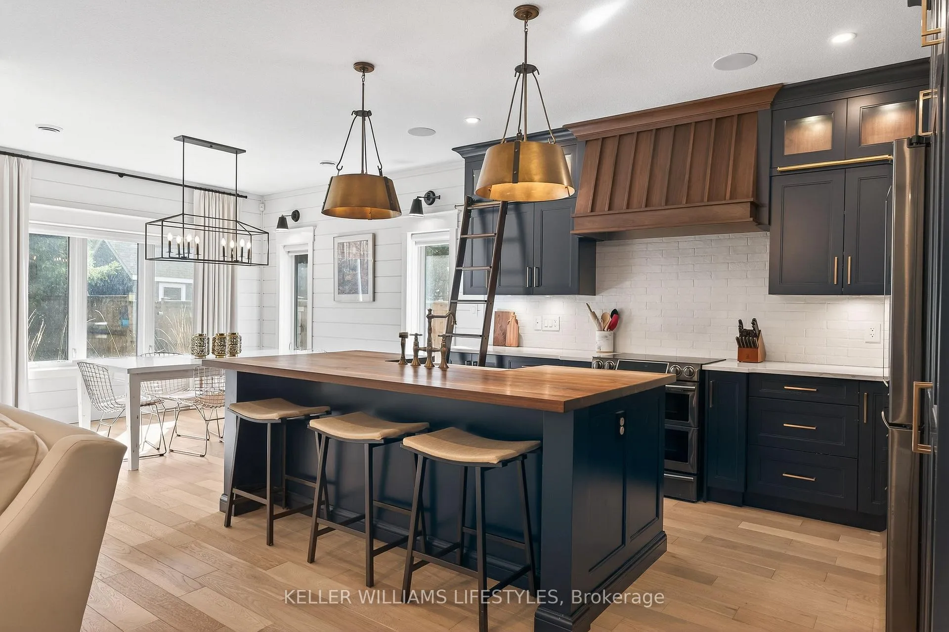 Photo 18 of 22 Delevan Street, Bluewater, Bayfield — HOMEH