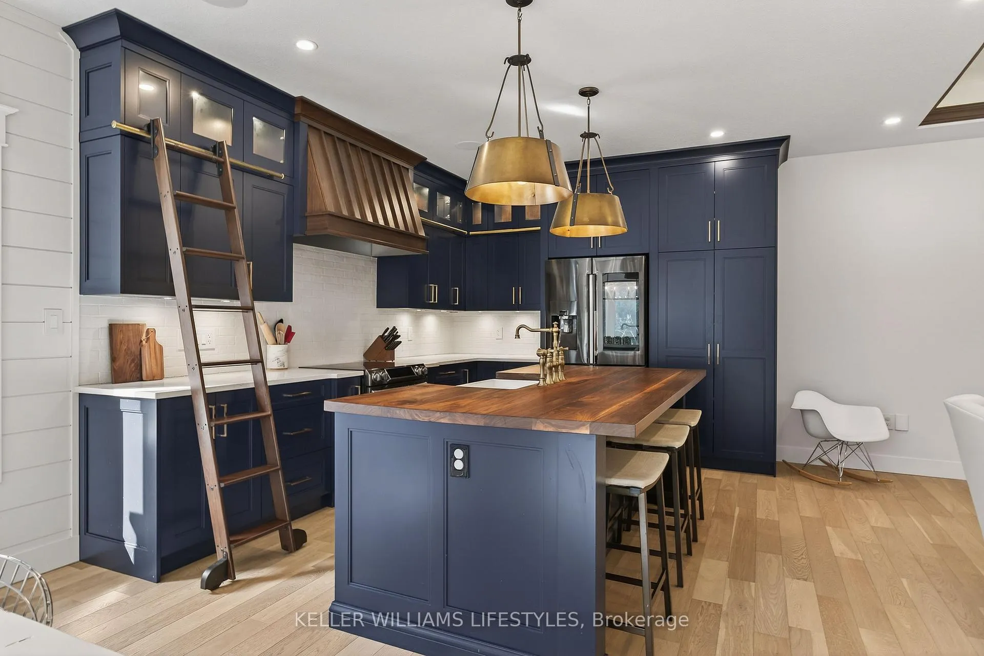 Photo 20 of 22 Delevan Street, Bluewater, Bayfield — HOMEH