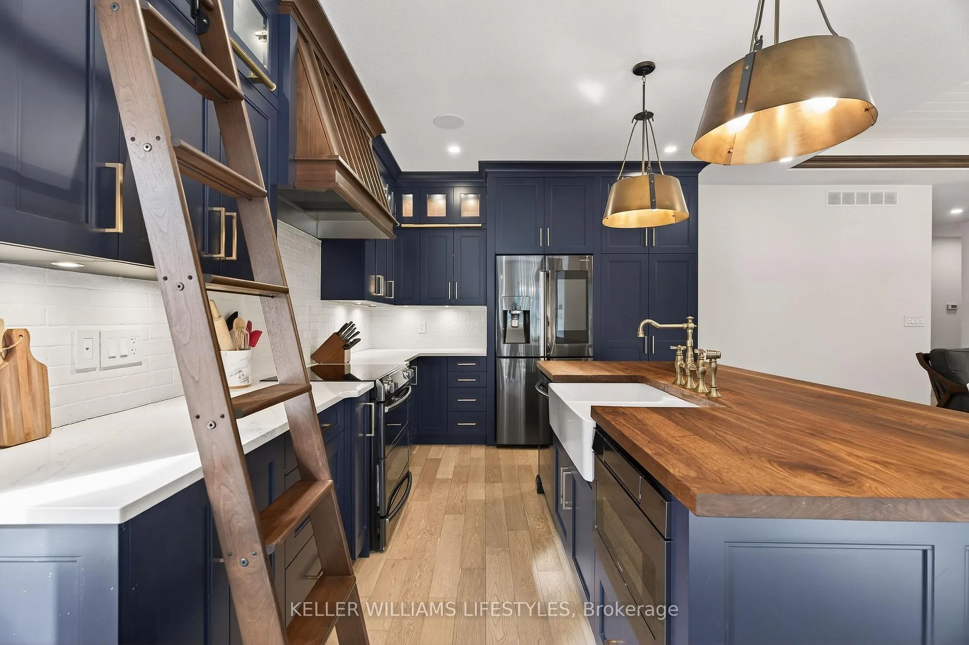 Photo 24 of 22 Delevan Street, Bluewater, Bayfield — HOMEH