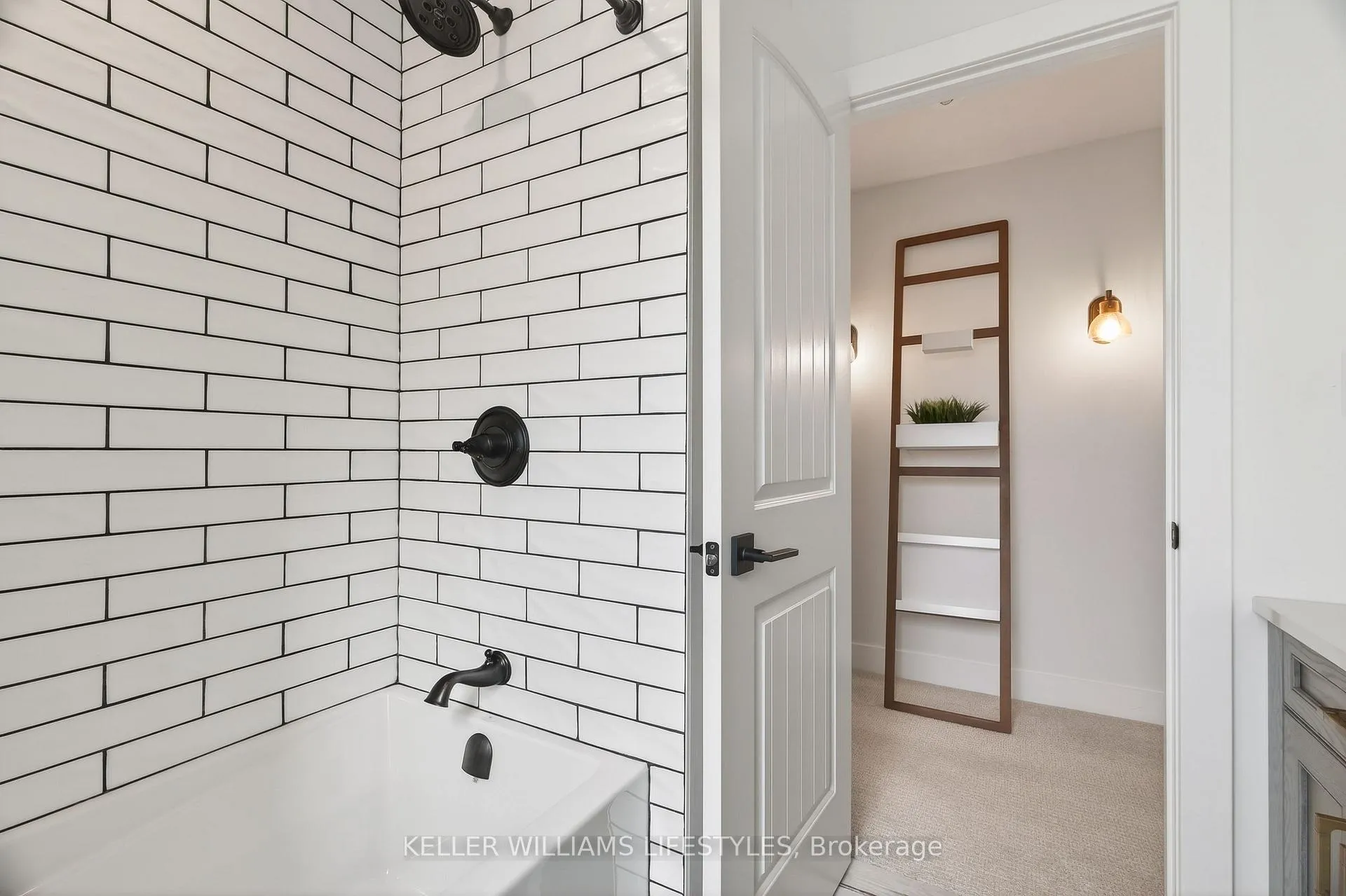 Photo 39 of 22 Delevan Street, Bluewater, Bayfield — HOMEH