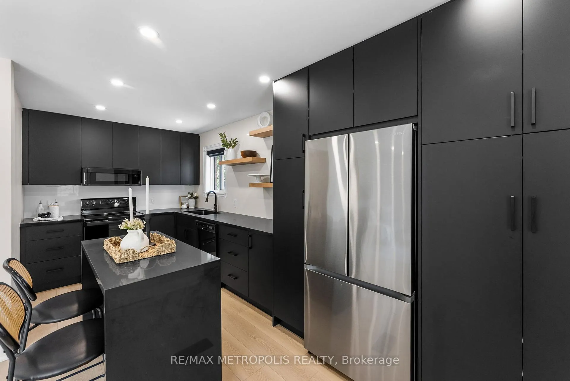 Photo 11 of 96 Allenby Avenue, Etobicoke, Elms-Old Rexdale — HOMEH