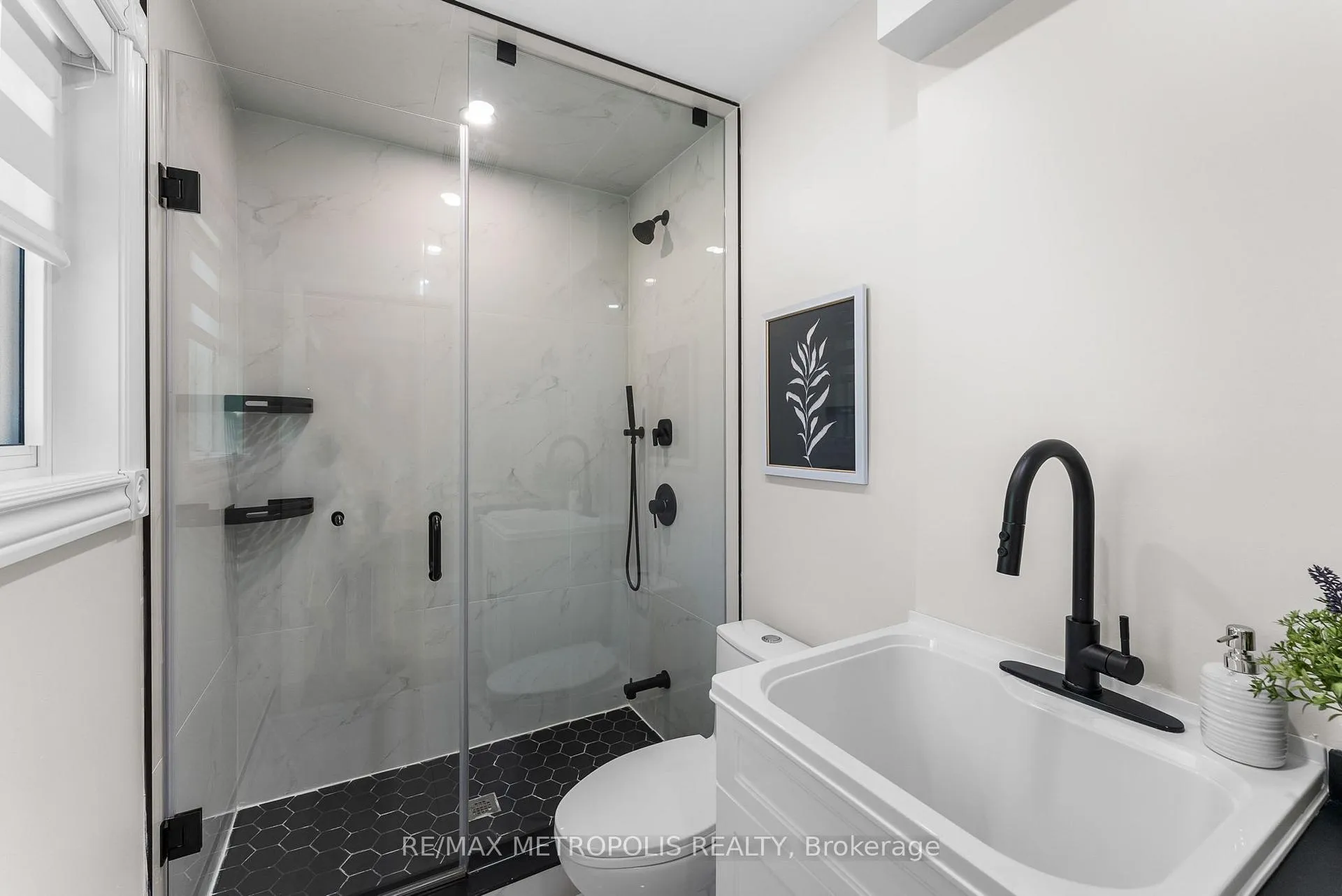 Photo 16 of 96 Allenby Avenue, Etobicoke, Elms-Old Rexdale — HOMEH