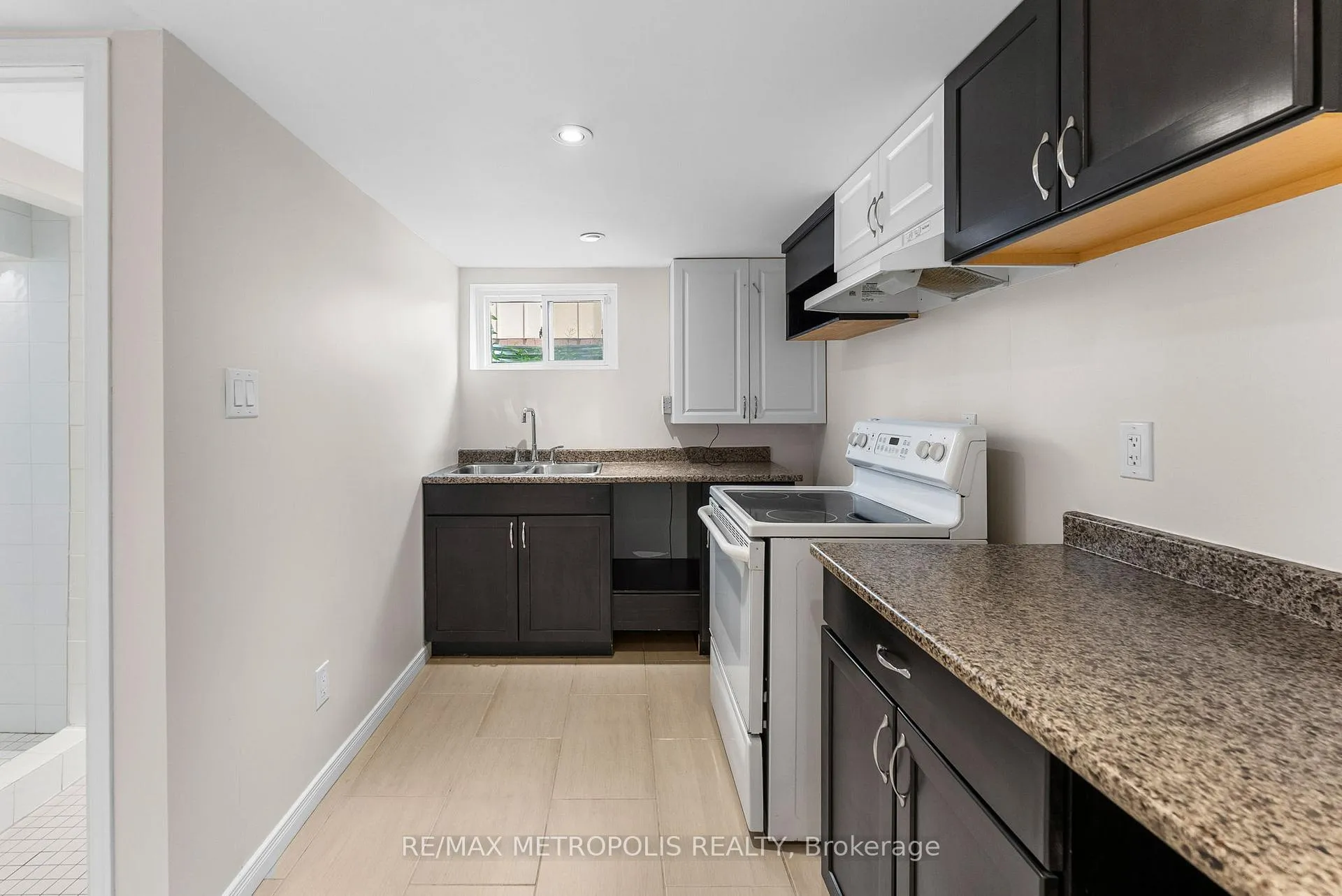 Photo 29 of 96 Allenby Avenue, Etobicoke, Elms-Old Rexdale — HOMEH