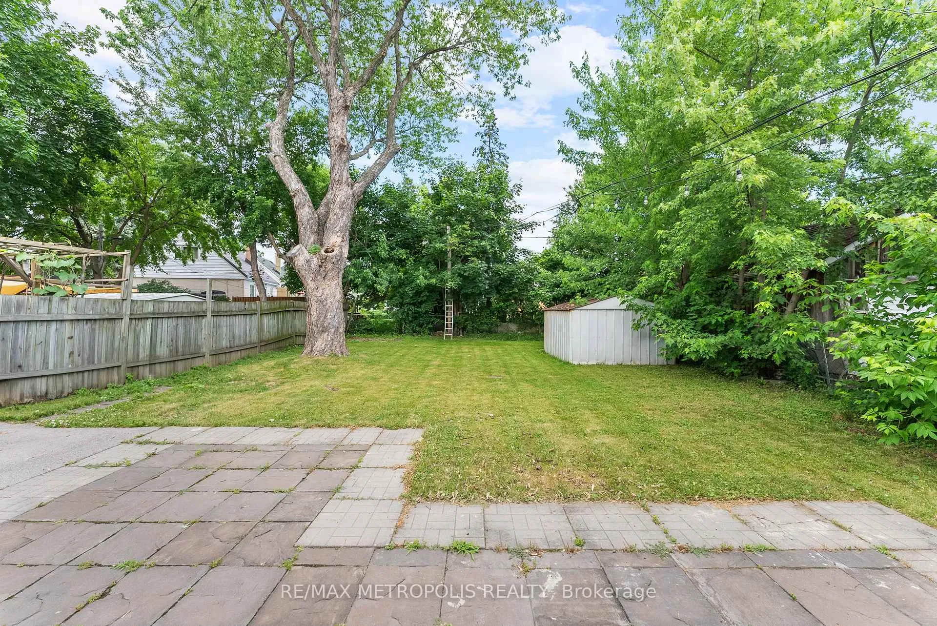 Photo 32 of 96 Allenby Avenue, Etobicoke, Elms-Old Rexdale — HOMEH