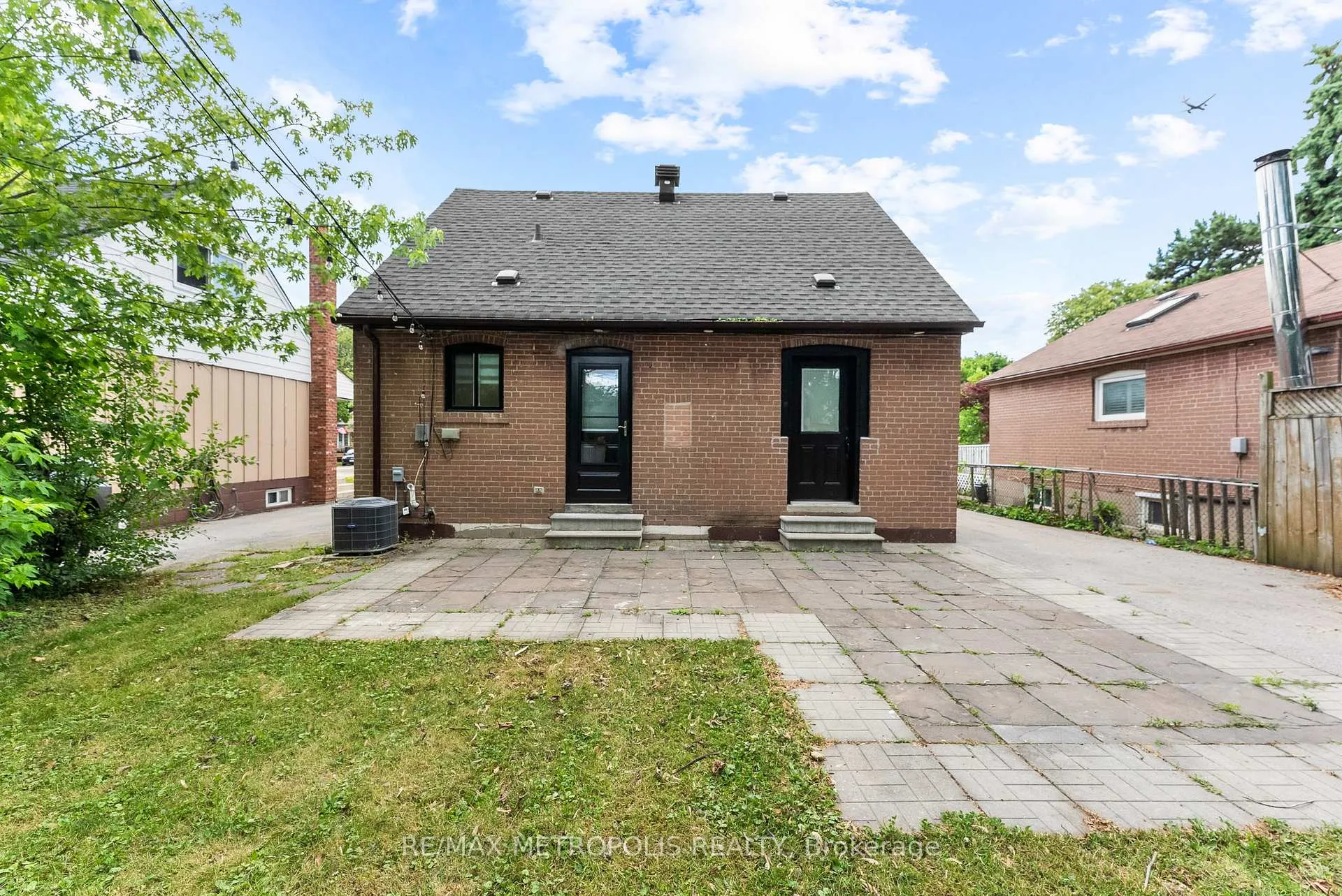 Photo 33 of 96 Allenby Avenue, Etobicoke, Elms-Old Rexdale — HOMEH