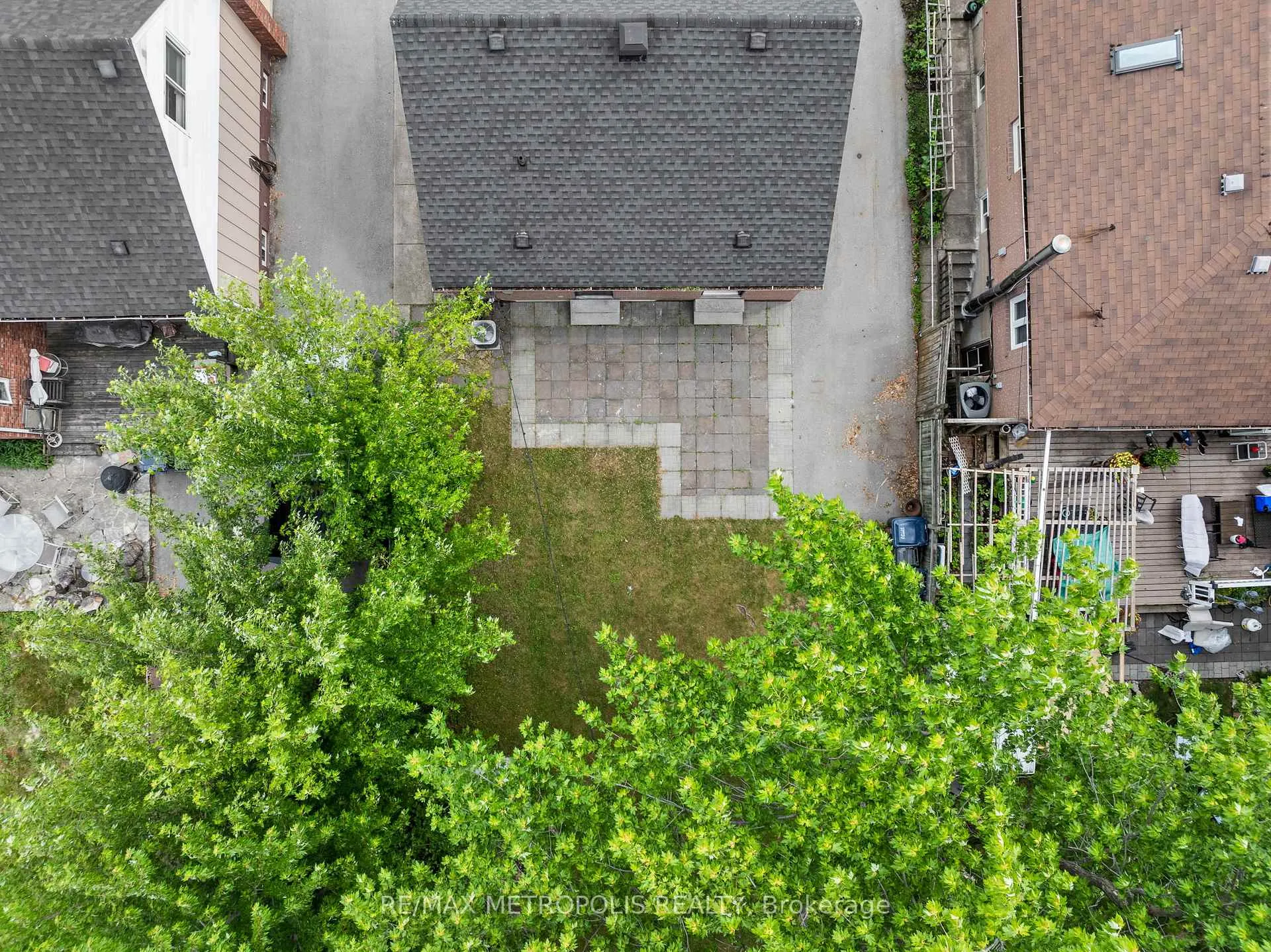 Photo 38 of 96 Allenby Avenue, Etobicoke, Elms-Old Rexdale — HOMEH