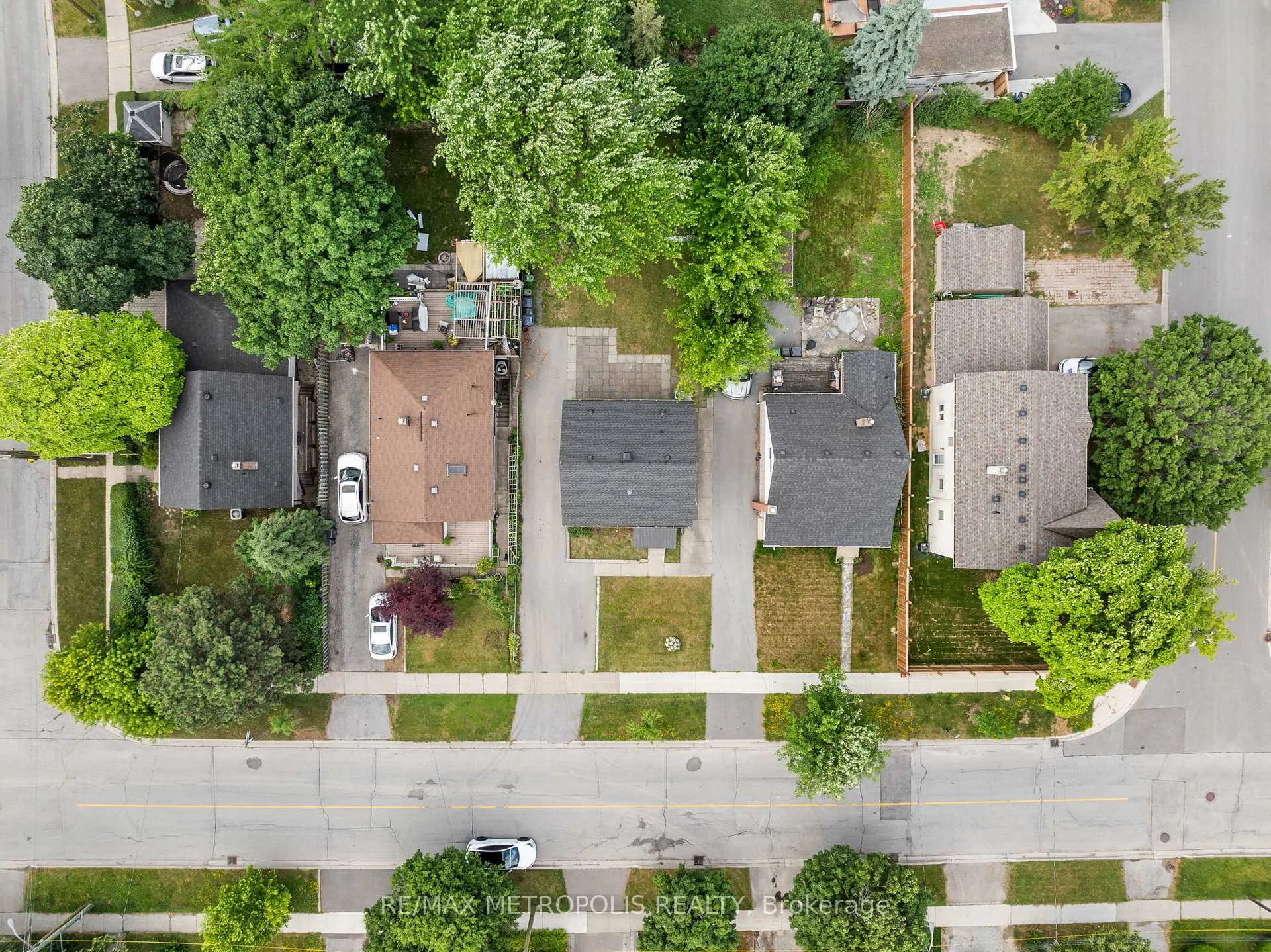 Photo 39 of 96 Allenby Avenue, Etobicoke, Elms-Old Rexdale — HOMEH