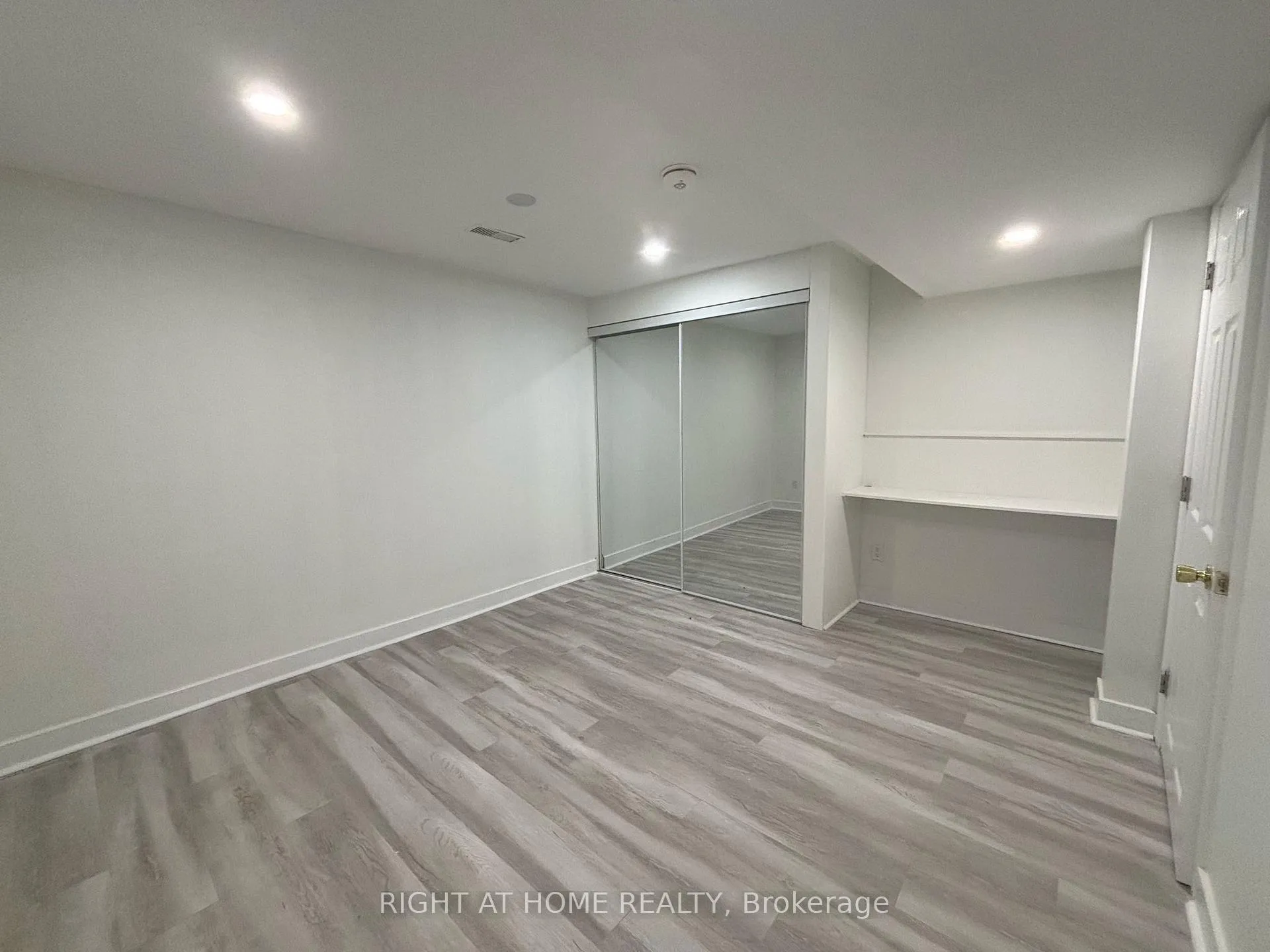 Photo 8 of Unit Basement, 65 Mildenhall Place, Whitby, Brooklin — HOMEH