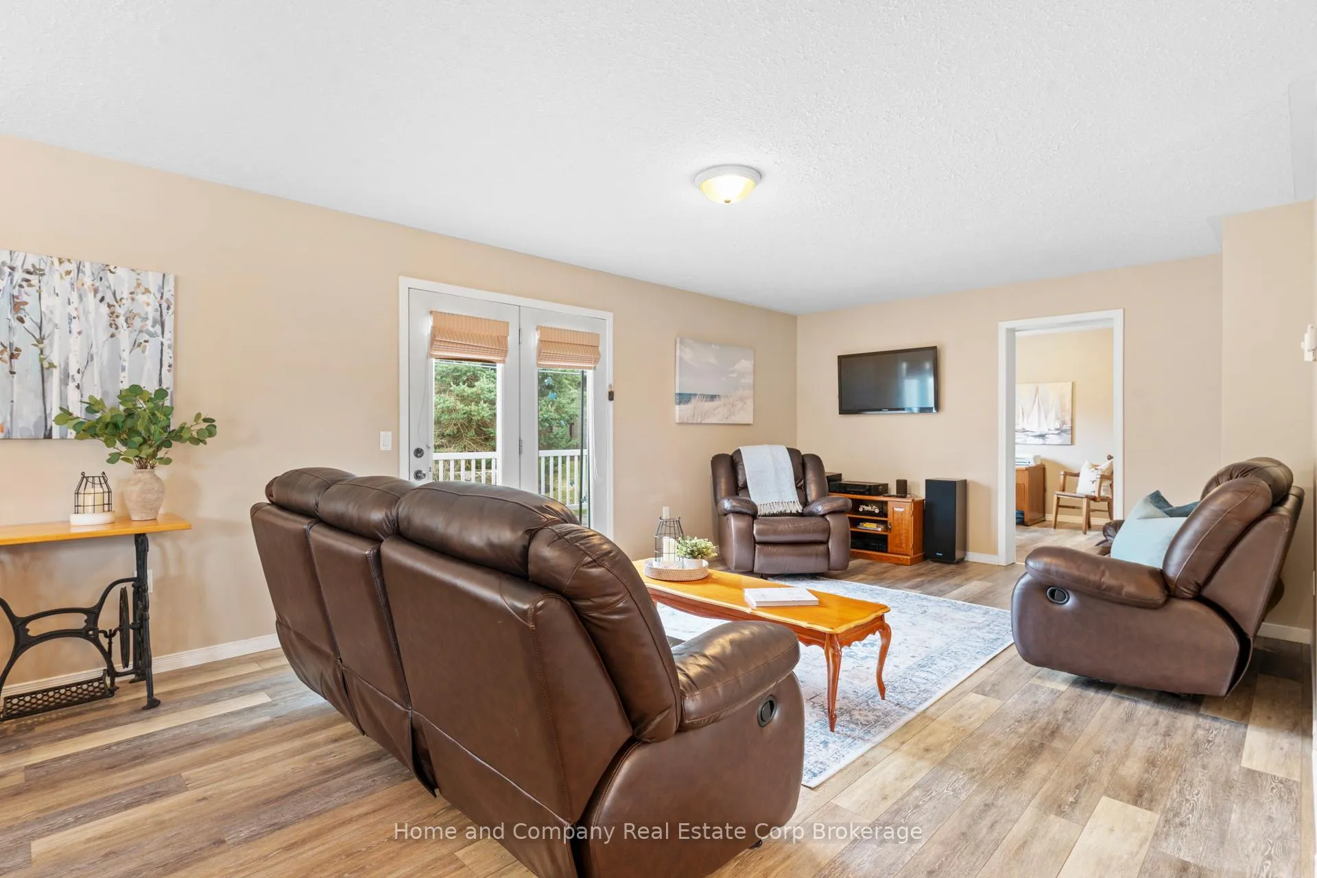 Photo 5 of 30 Carriage Lane, Bluewater, Bayfield — HOMEH