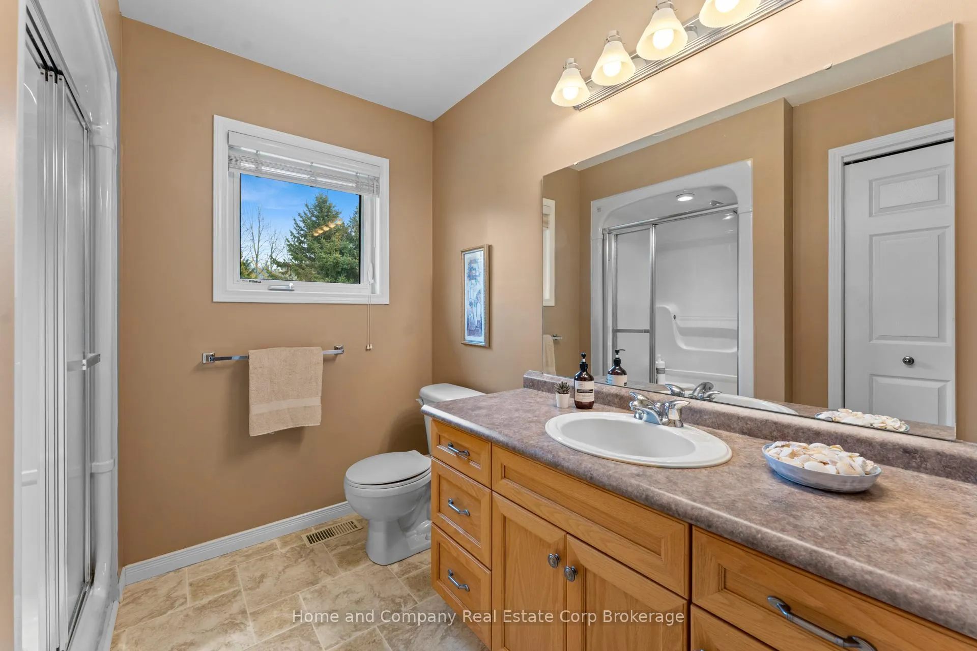Photo 20 of 30 Carriage Lane, Bluewater, Bayfield — HOMEH