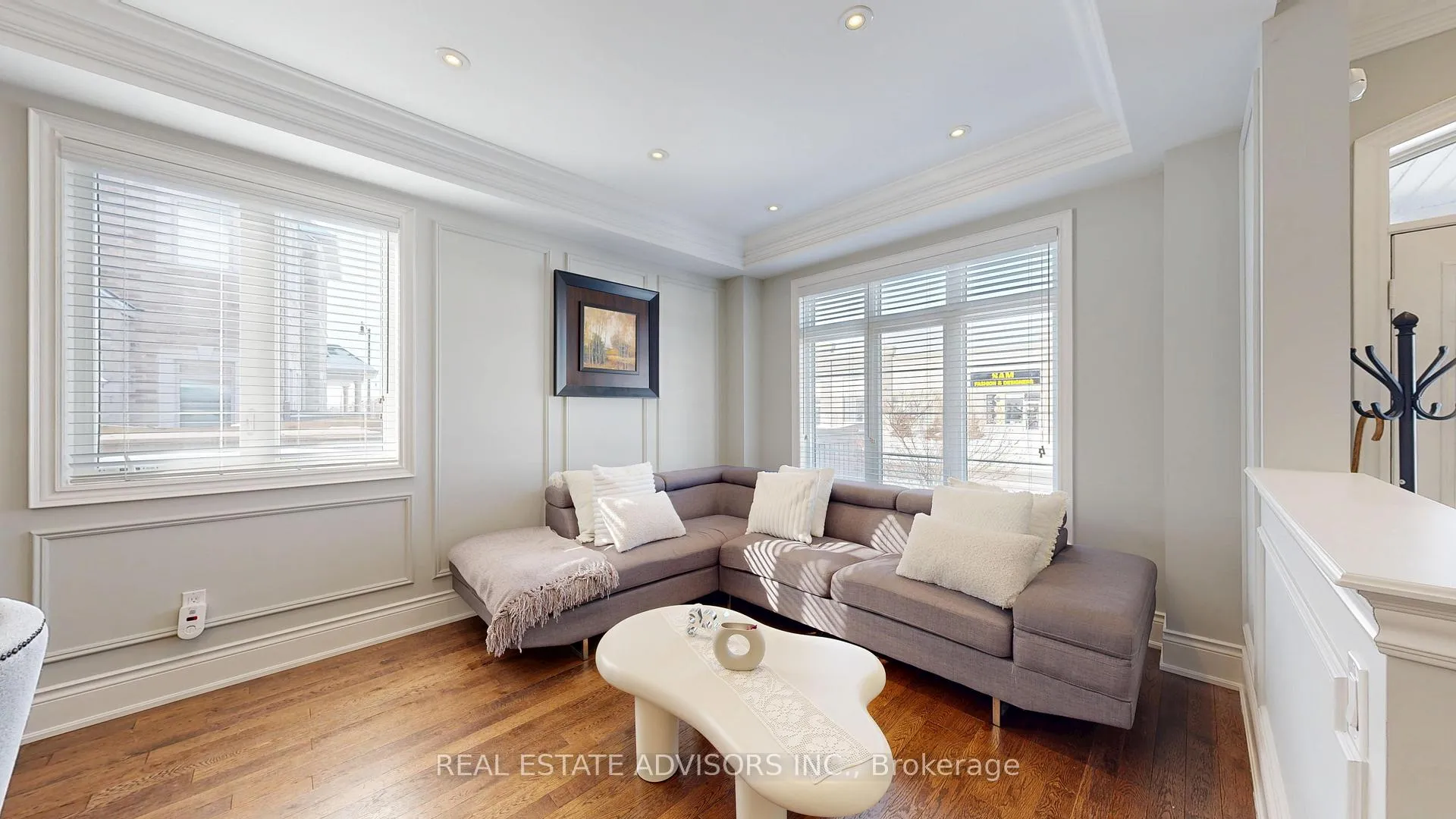 Photo 8 of 129 Squire Ellis Drive, Brampton, Toronto Gore Rural Estate — HOMEH