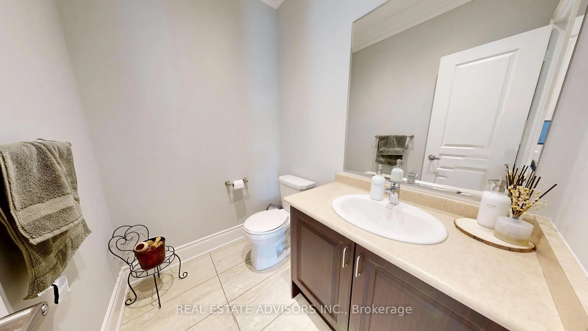 Photo 26 of 129 Squire Ellis Drive, Brampton, Toronto Gore Rural Estate — HOMEH