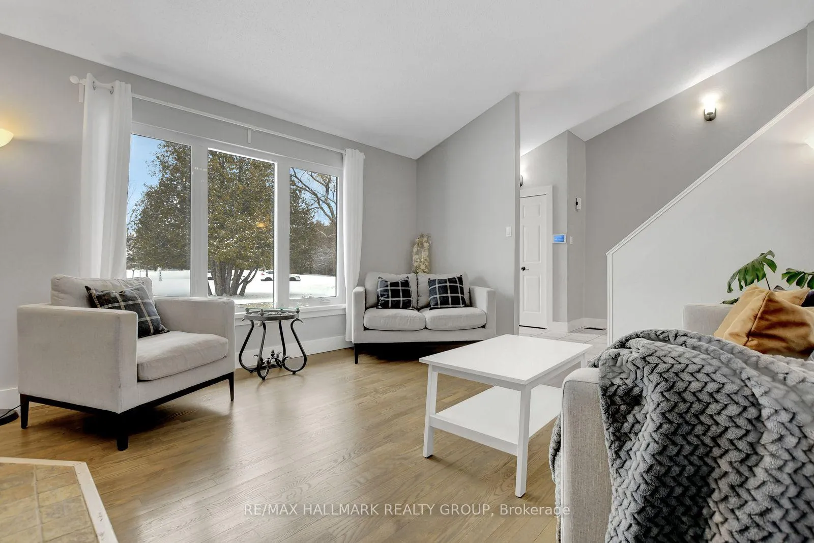 Photo 5 of 131 Delaney Drive, Ottawa, Huntley Ward (South West) — HOMEH