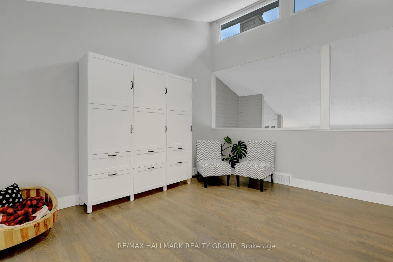 Photo 12 of 131 Delaney Drive, Ottawa, Huntley Ward (South West) — HOMEH