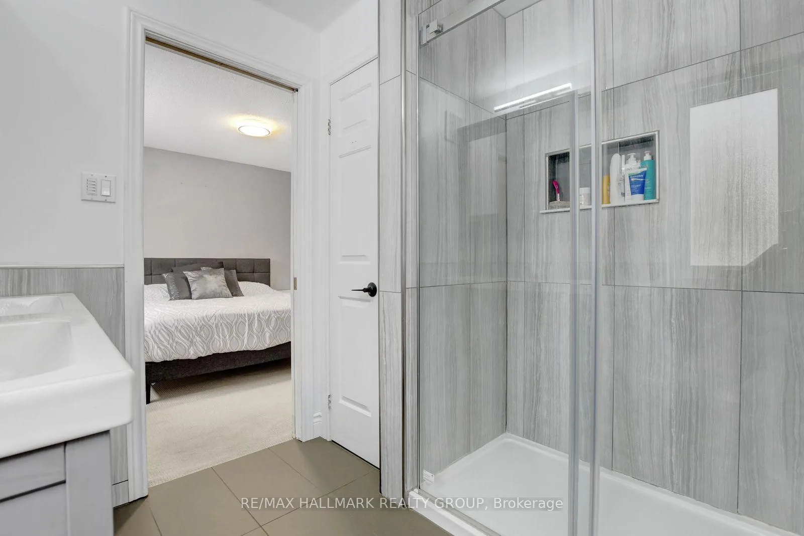 Photo 21 of 131 Delaney Drive, Ottawa, Huntley Ward (South West) — HOMEH