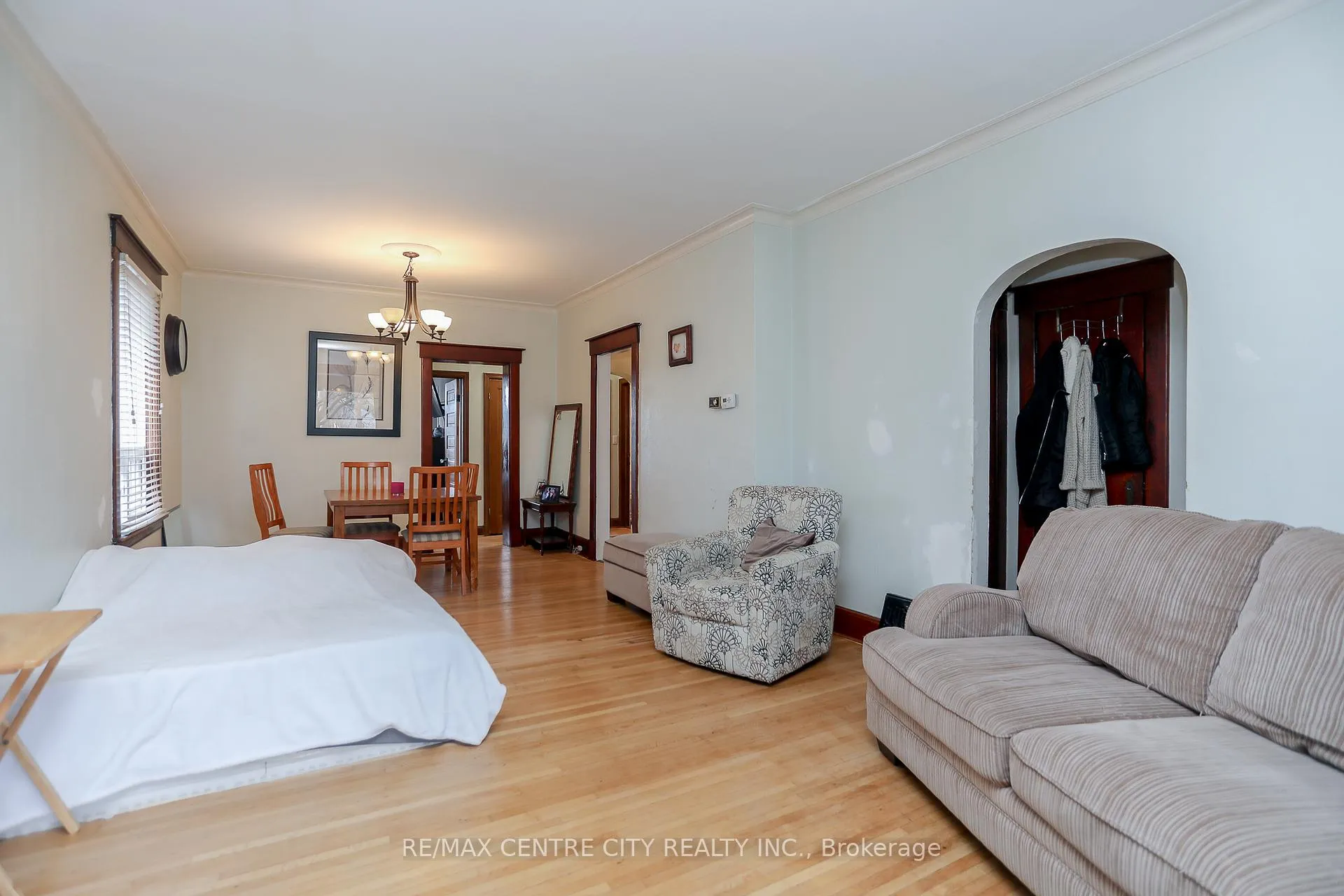 Photo 5 of 15 Wilson Avenue, St. Thomas — HOMEH