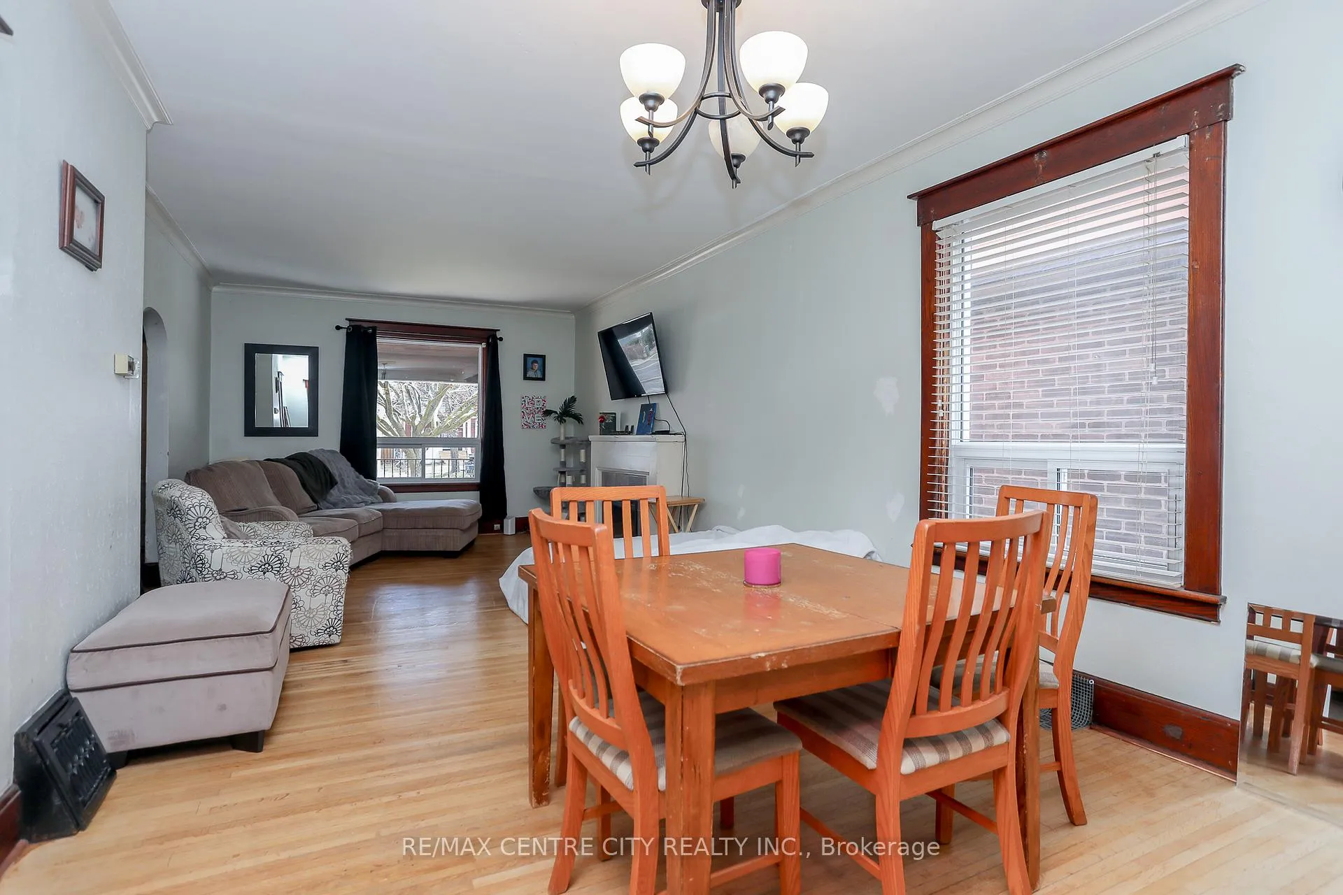 Photo 6 of 15 Wilson Avenue, St. Thomas — HOMEH