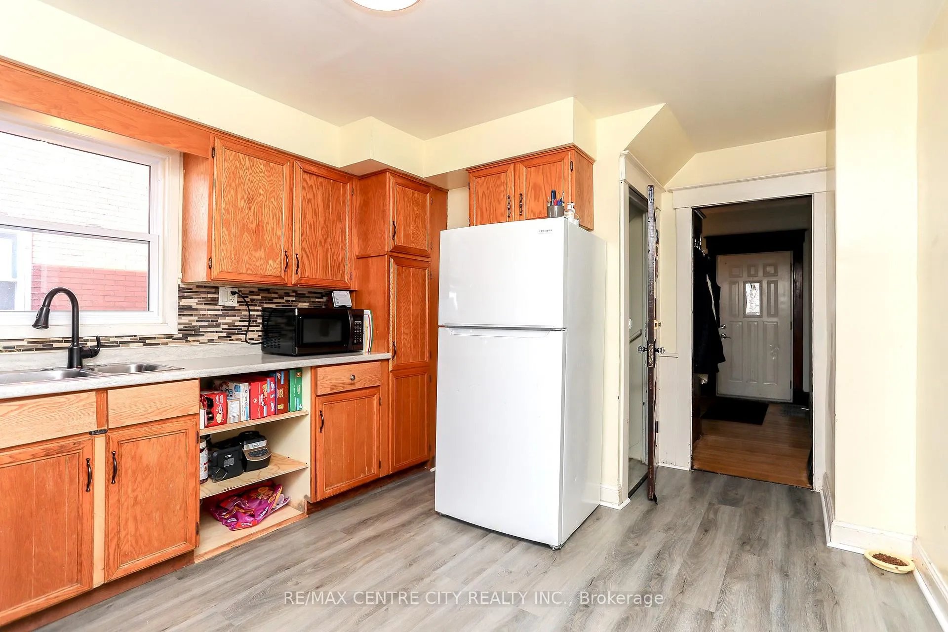 Photo 9 of 15 Wilson Avenue, St. Thomas — HOMEH