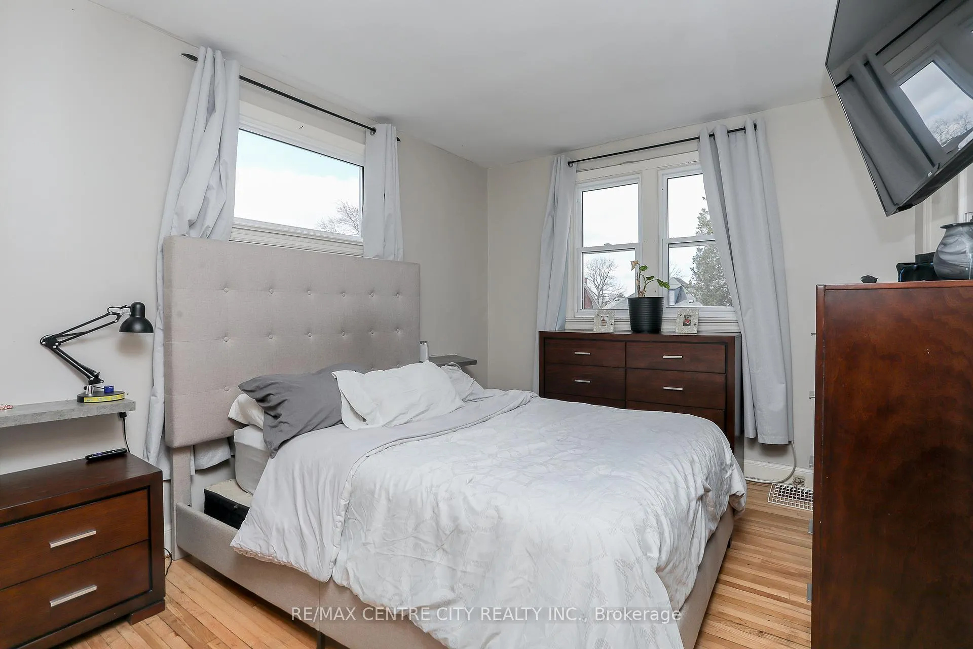 Photo 13 of 15 Wilson Avenue, St. Thomas — HOMEH