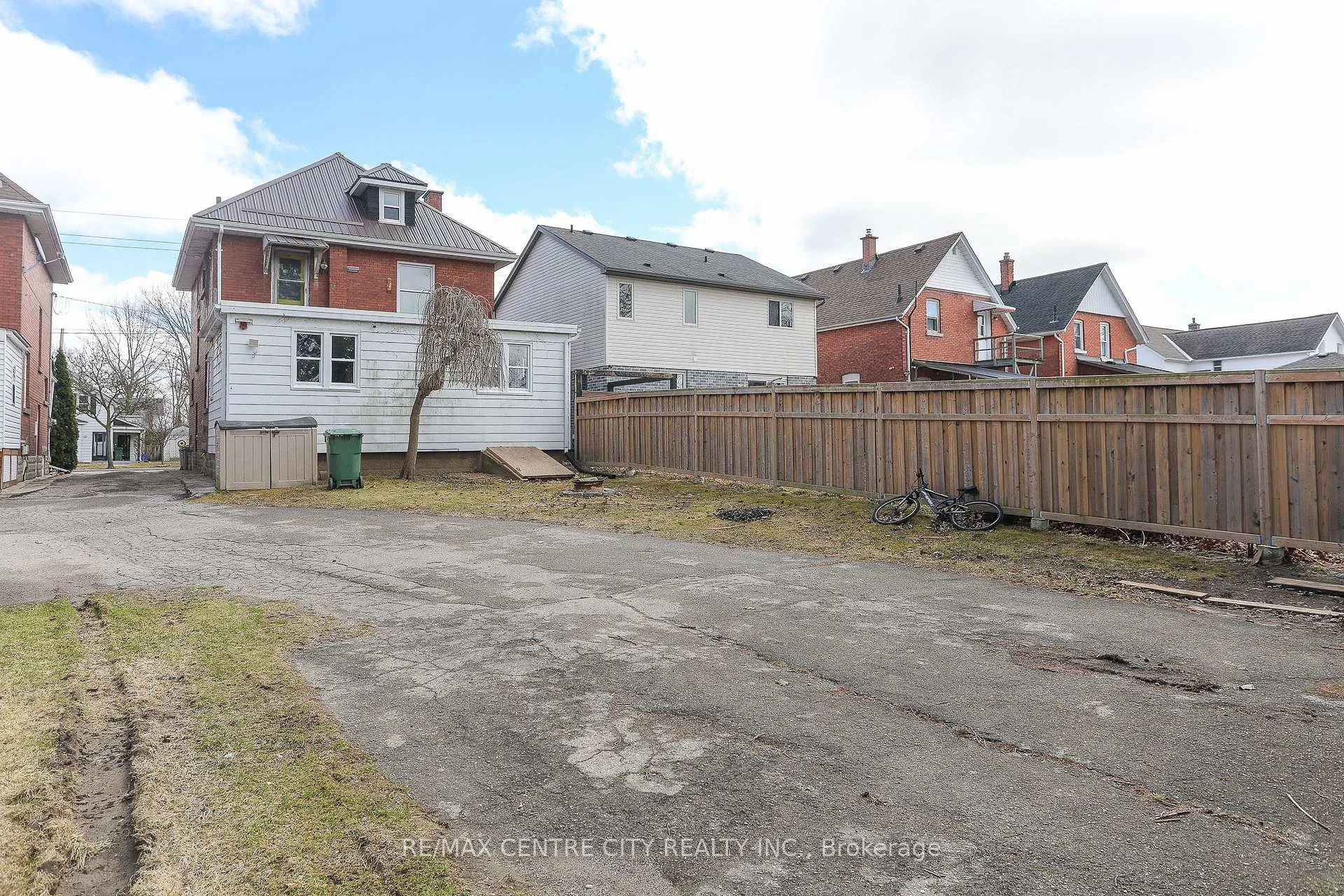 Photo 33 of 15 Wilson Avenue, St. Thomas — HOMEH