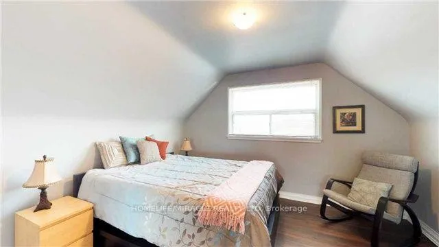 Photo 10 of 39 Chalfont Road, Etobicoke, Elms-Old Rexdale — HOMEH