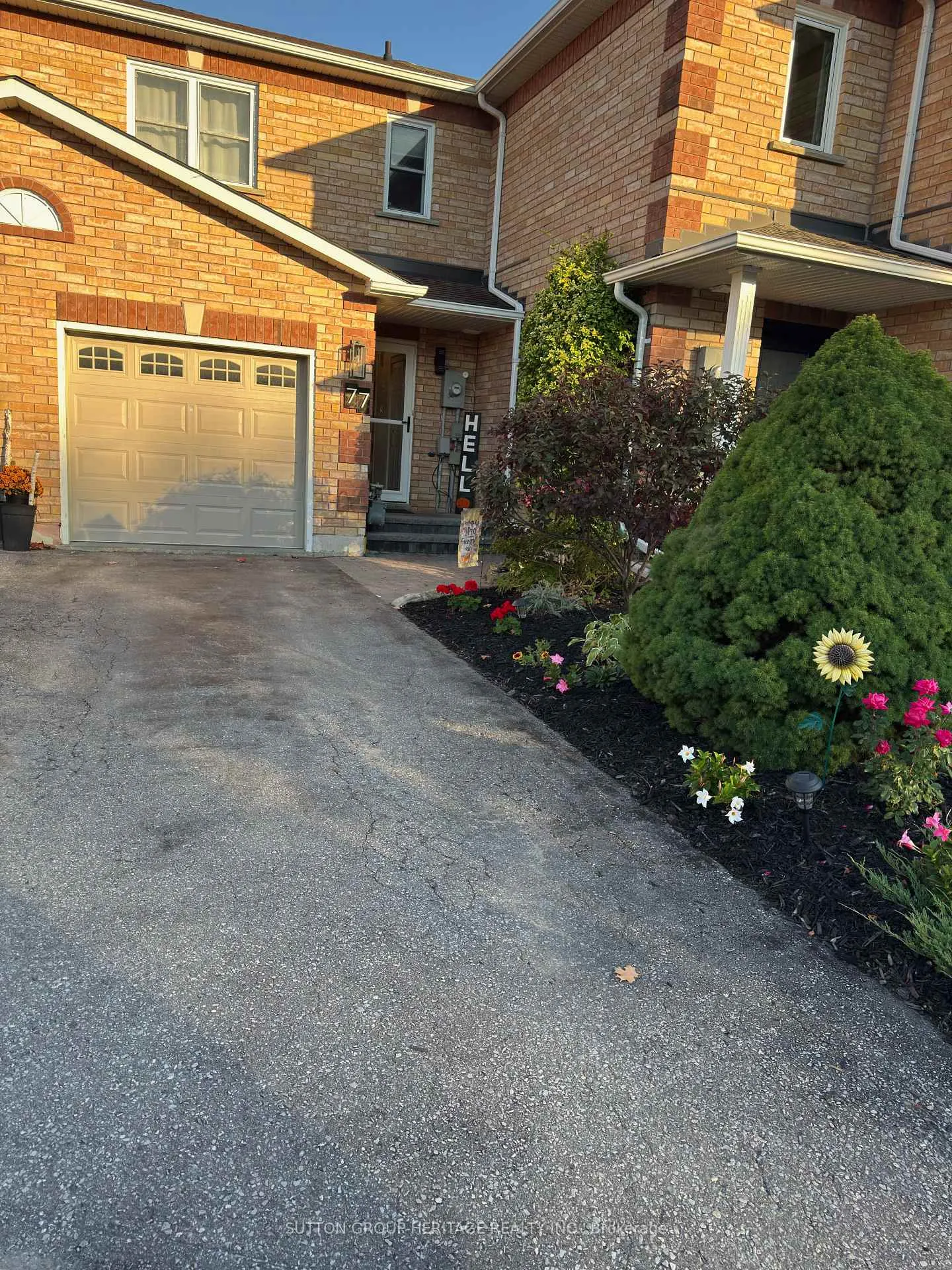 Photo 1 of 77 Lancaster Court, Georgina, Keswick South — HOMEH