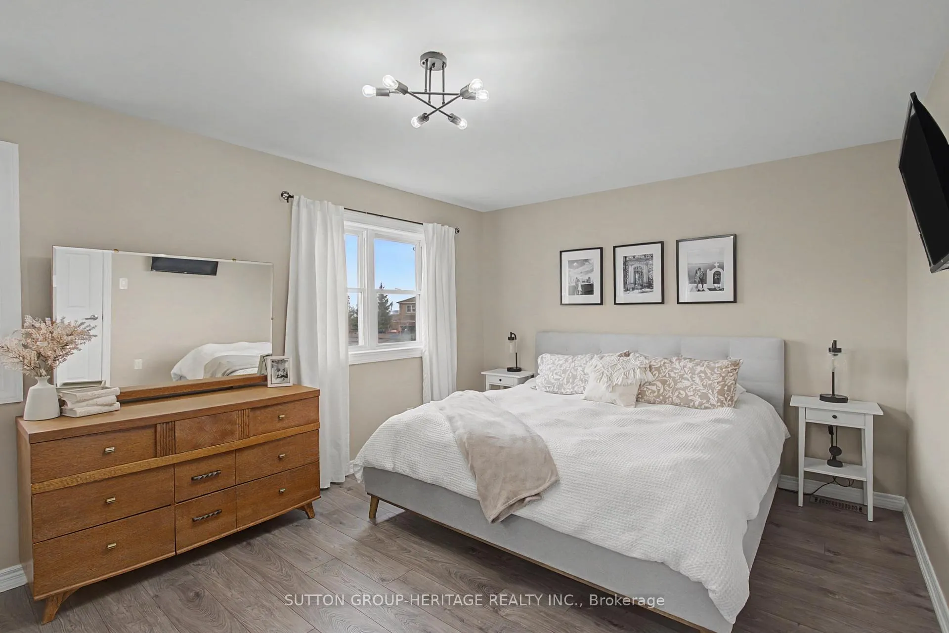 Photo 11 of 77 Lancaster Court, Georgina, Keswick South — HOMEH