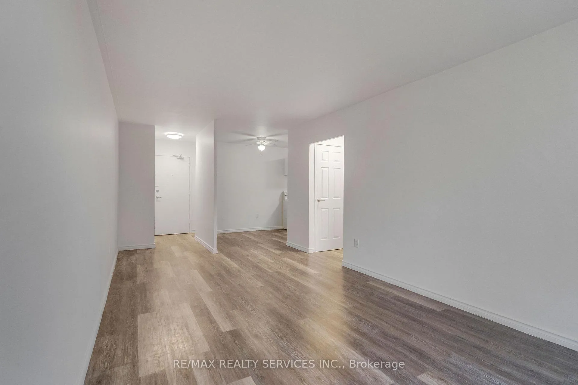 Photo 3 of Unit 709, 223 Jackson Street W, Hamilton, Durand — HOMEH
