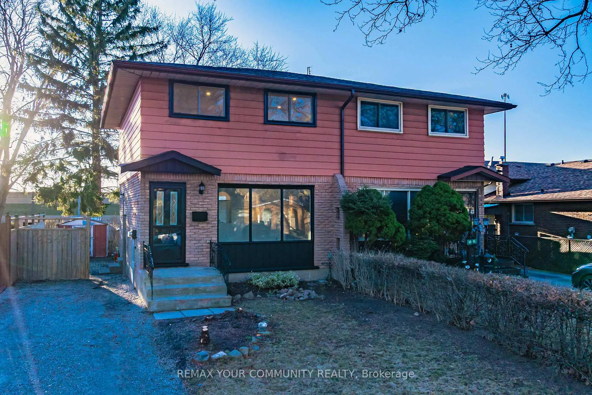 Photo 1 of 4363 Meadowvale Drive, Niagara Falls, Morrison — HOMEH