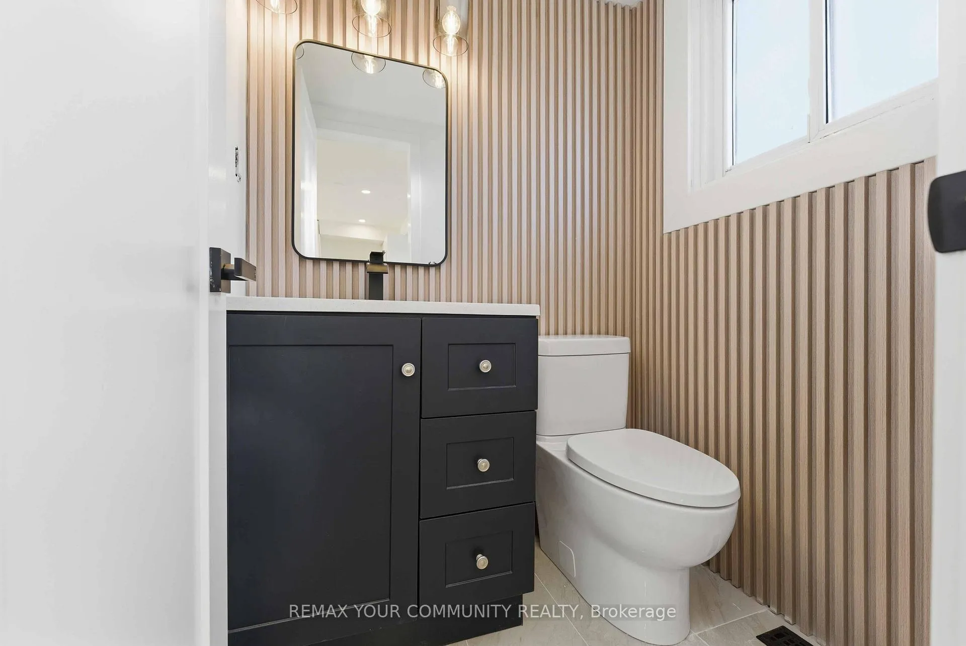 Photo 9 of 4363 Meadowvale Drive, Niagara Falls, Morrison — HOMEH