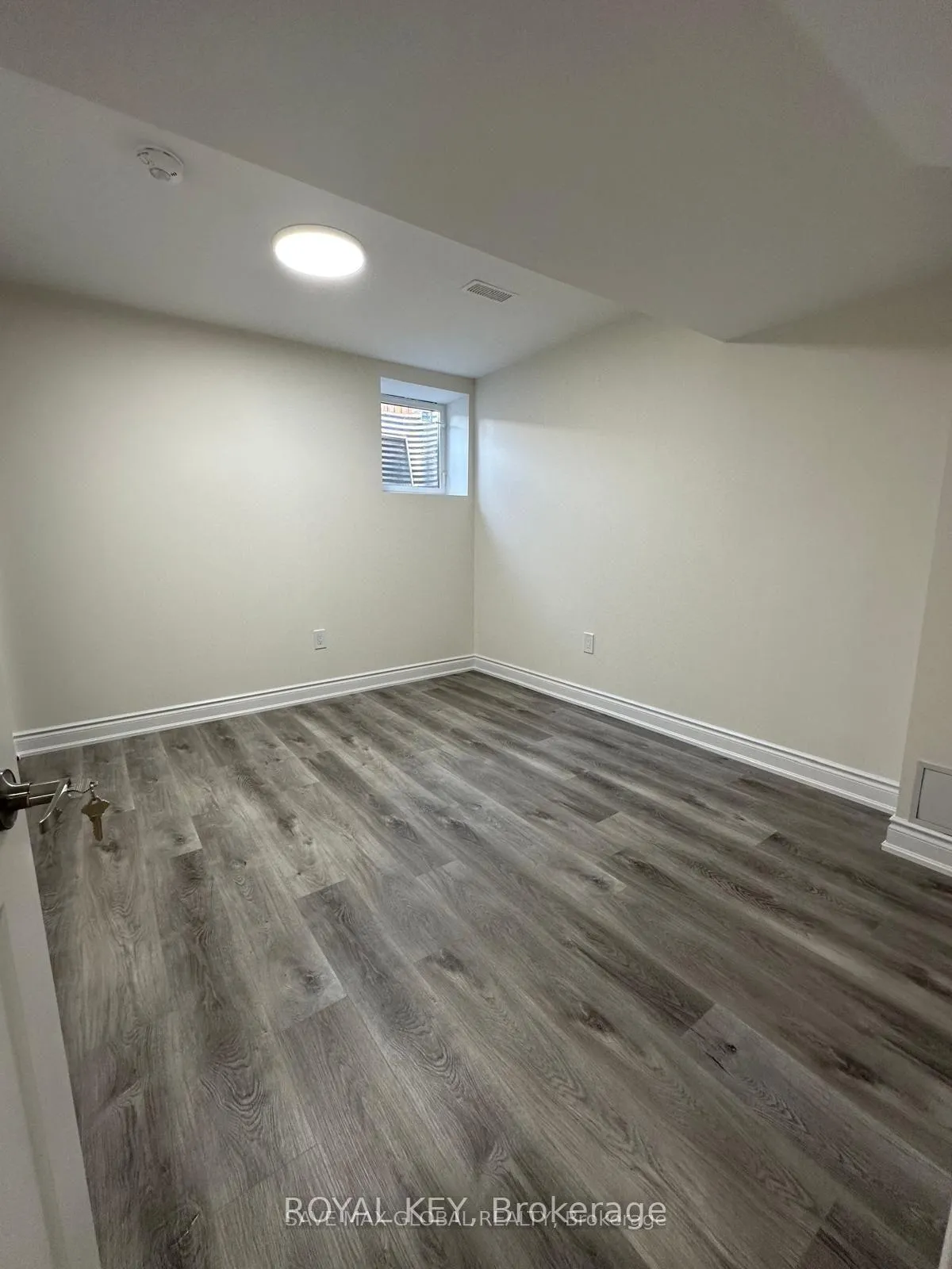 Photo 3 of 28 Kalmia Road, Brampton, Credit Valley — HOMEH