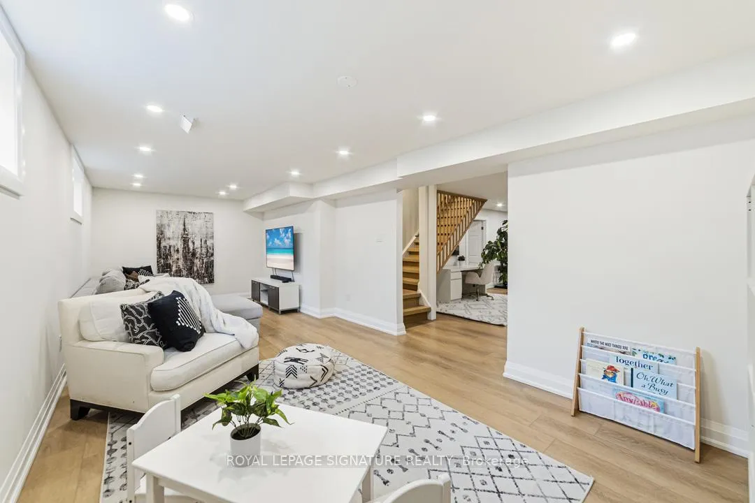 Photo 29 of 905 Cedarbrae Avenue, Milton, Dorset Park — HOMEH