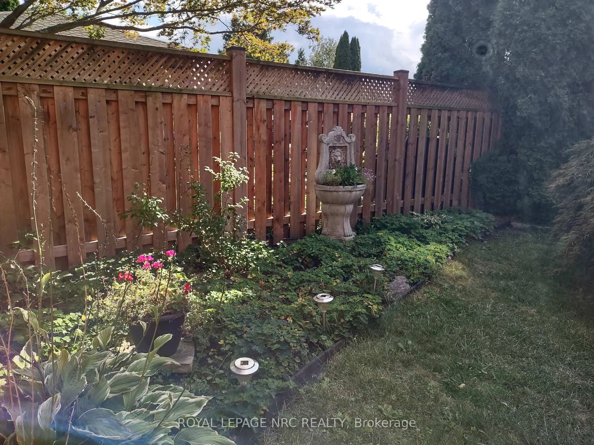 Photo 42 of 7 Barbican Trail, St. Catharines, Burleigh Hill — HOMEH