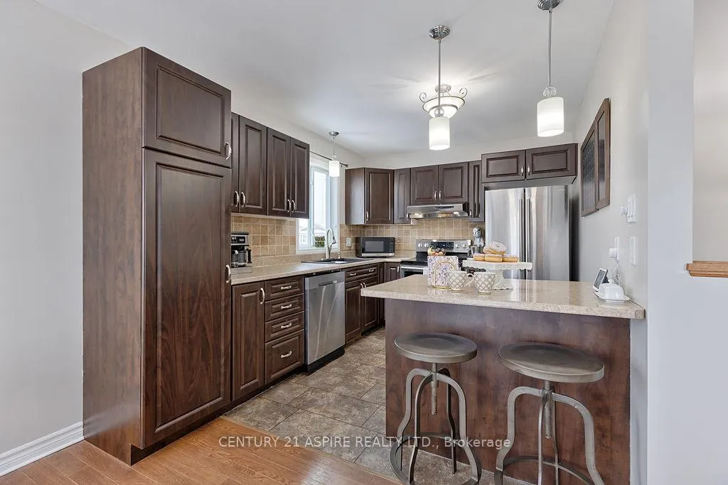 Photo 6 of 1042 Riverstone Street, Petawawa — HOMEH