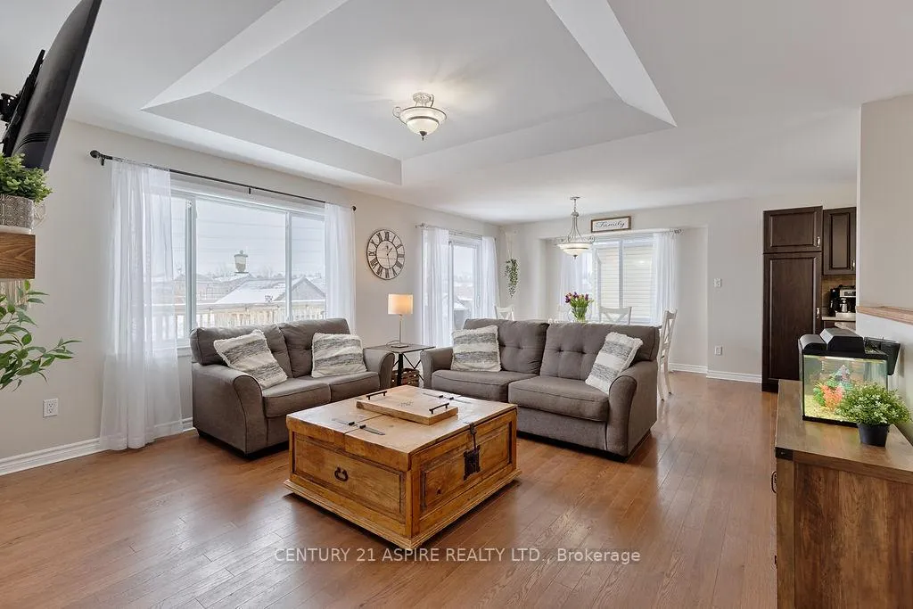 Photo 14 of 1042 Riverstone Street, Petawawa — HOMEH