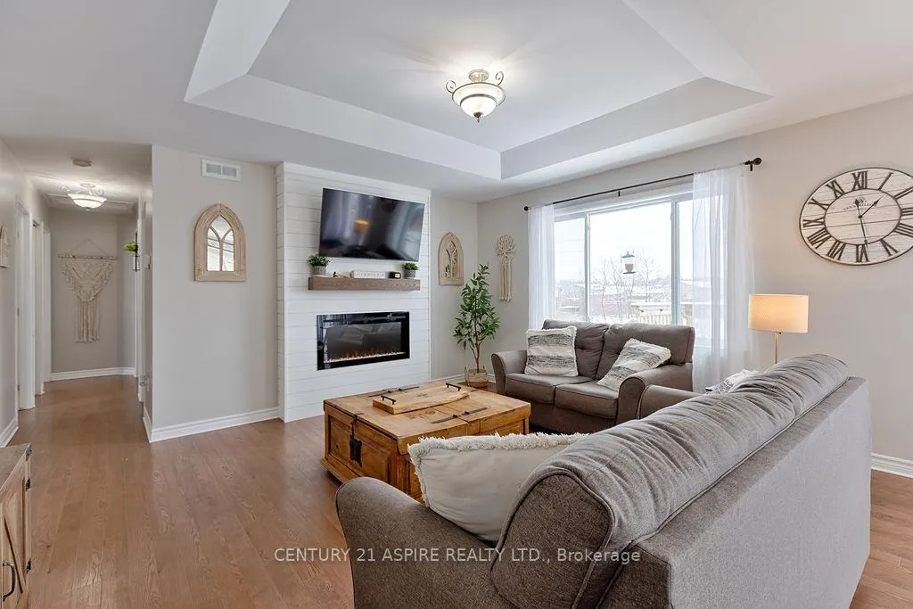 Photo 15 of 1042 Riverstone Street, Petawawa — HOMEH